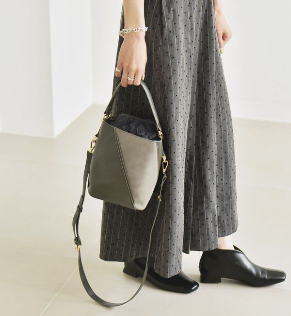 quaranciel「quaranciel: 2way コンビ バケツ ショルダーバッグ &times; フェイクファー 巾着」|ショルダー・メッセンジャー|