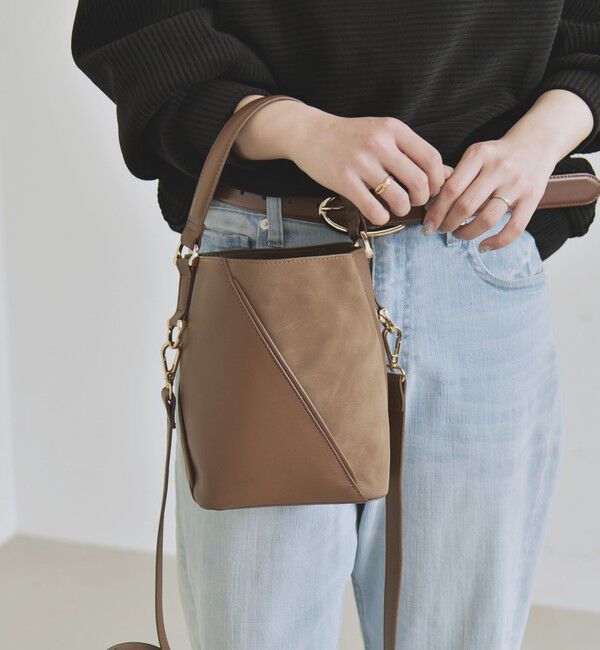 quaranciel「quaranciel: 2way コンビ バケツ ショルダーバッグ &times; フェイクファー 巾着」|ショルダー・メッセンジャー|キャメル