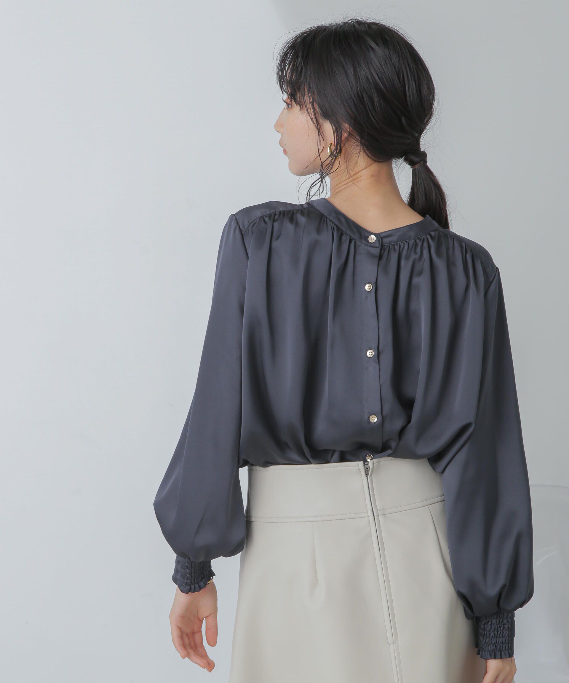 nano･universe「前後2wayサテンギャザーブラウス(セットアップ可)」|シャツ・ブラウス|