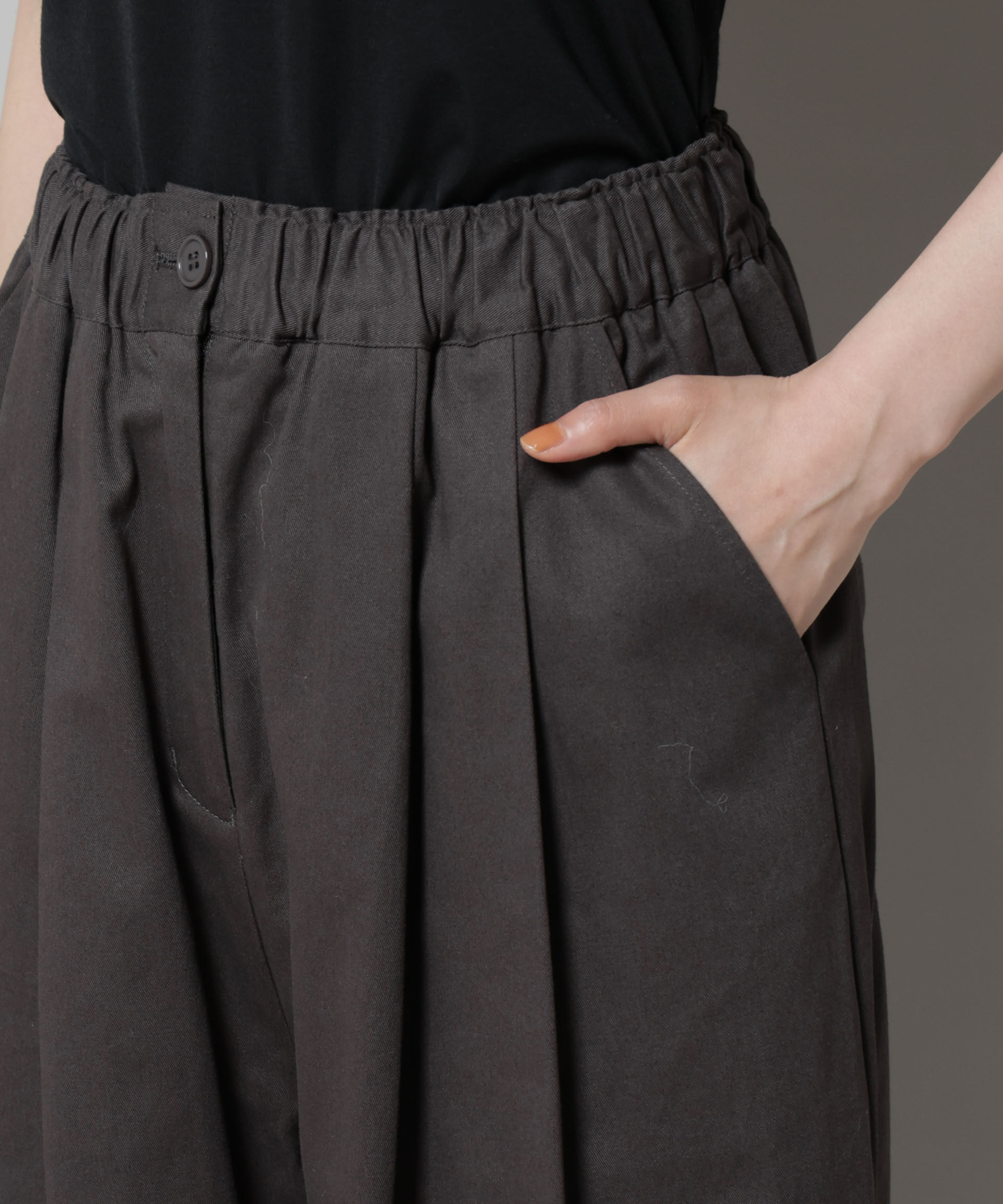 nano･universe「タックコクーンチノパンツ」|チノ|