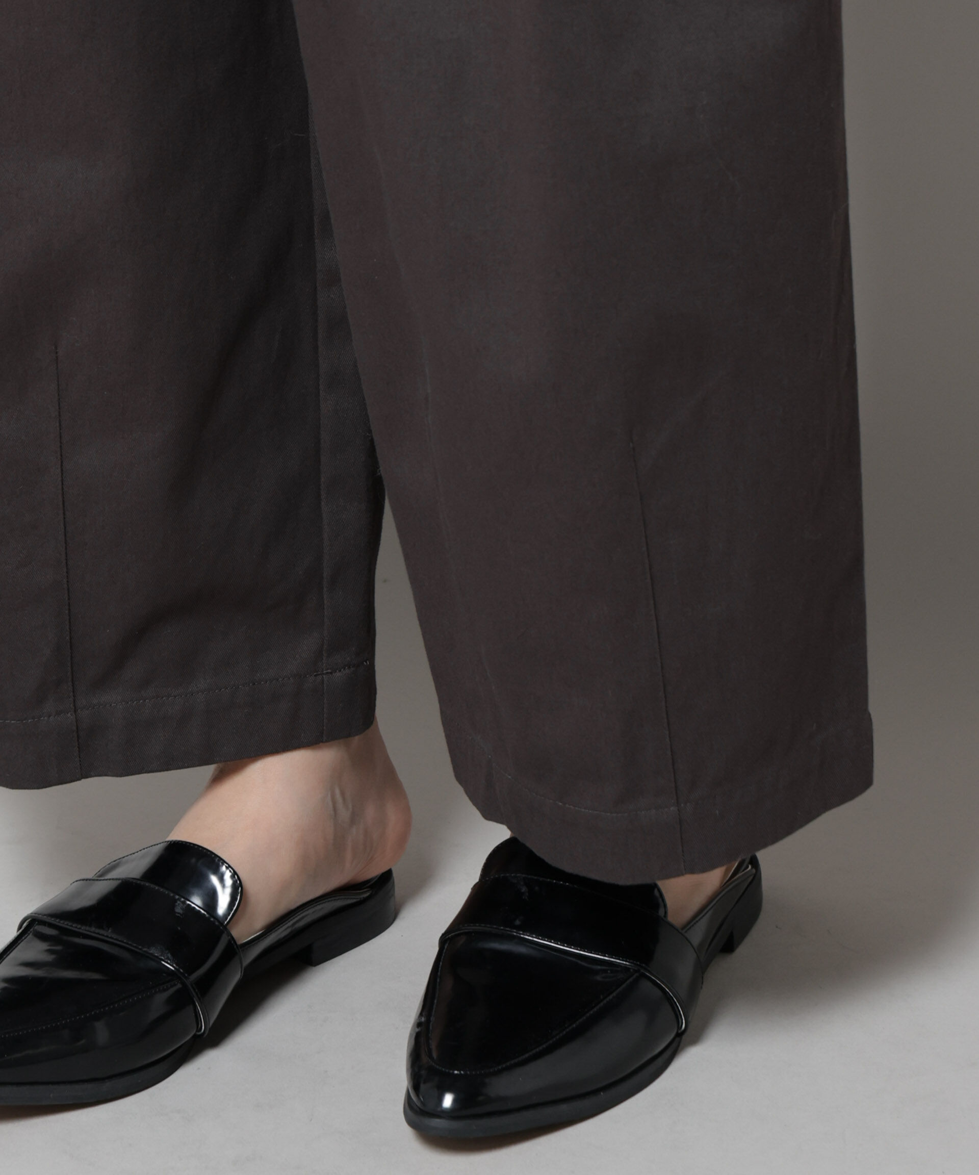 nano･universe「タックコクーンチノパンツ」|チノ|