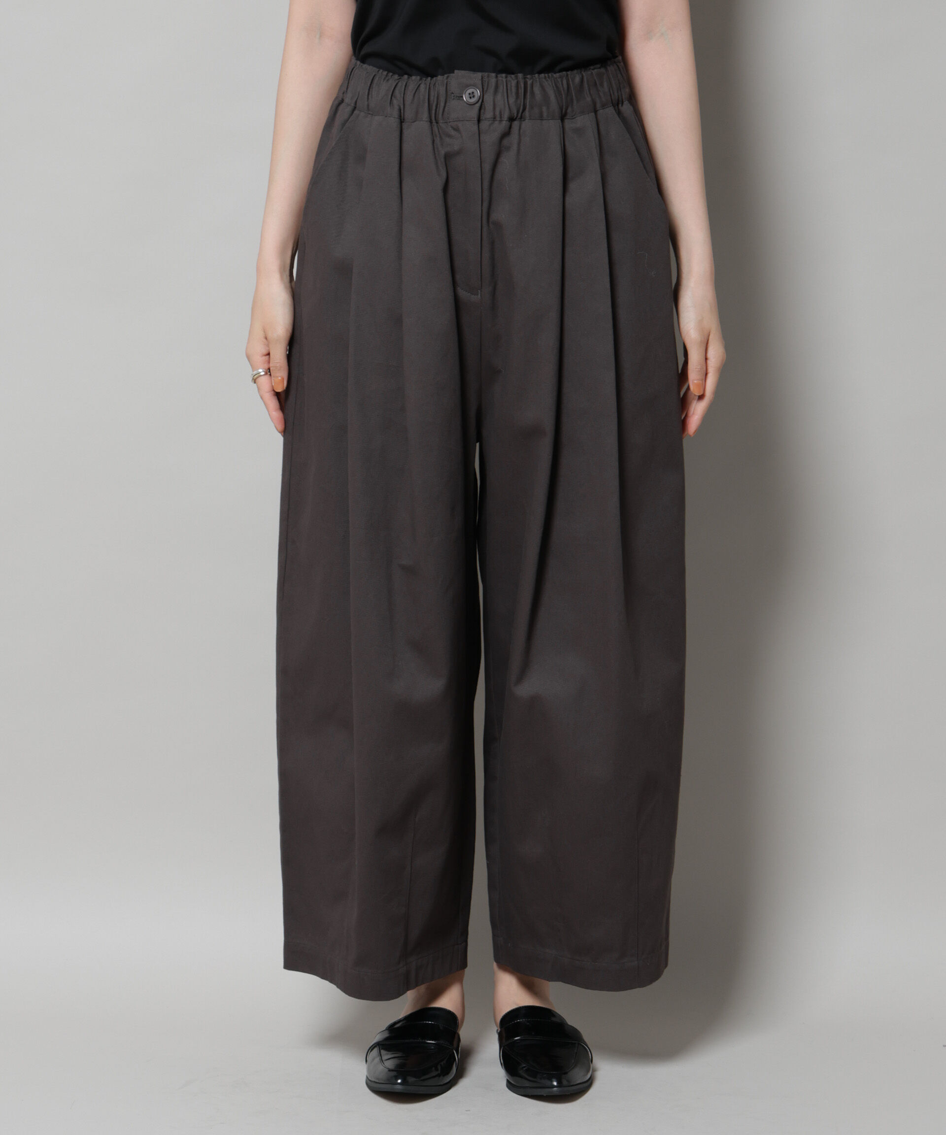 nano･universe「タックコクーンチノパンツ」|チノ|