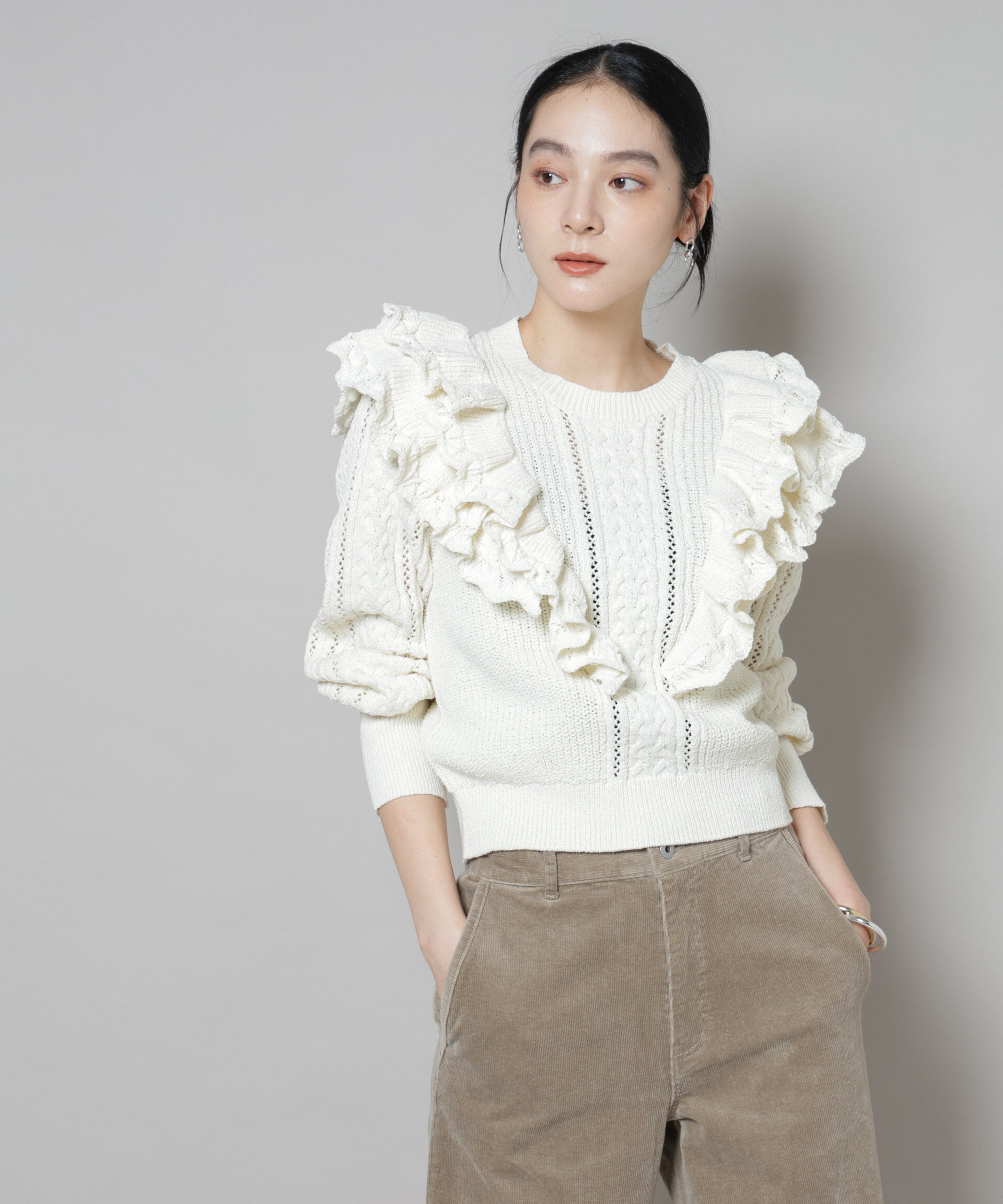 nano･universe「フリルケーブルニットプルオーバー」|ニット・セーター|オフホワイト1