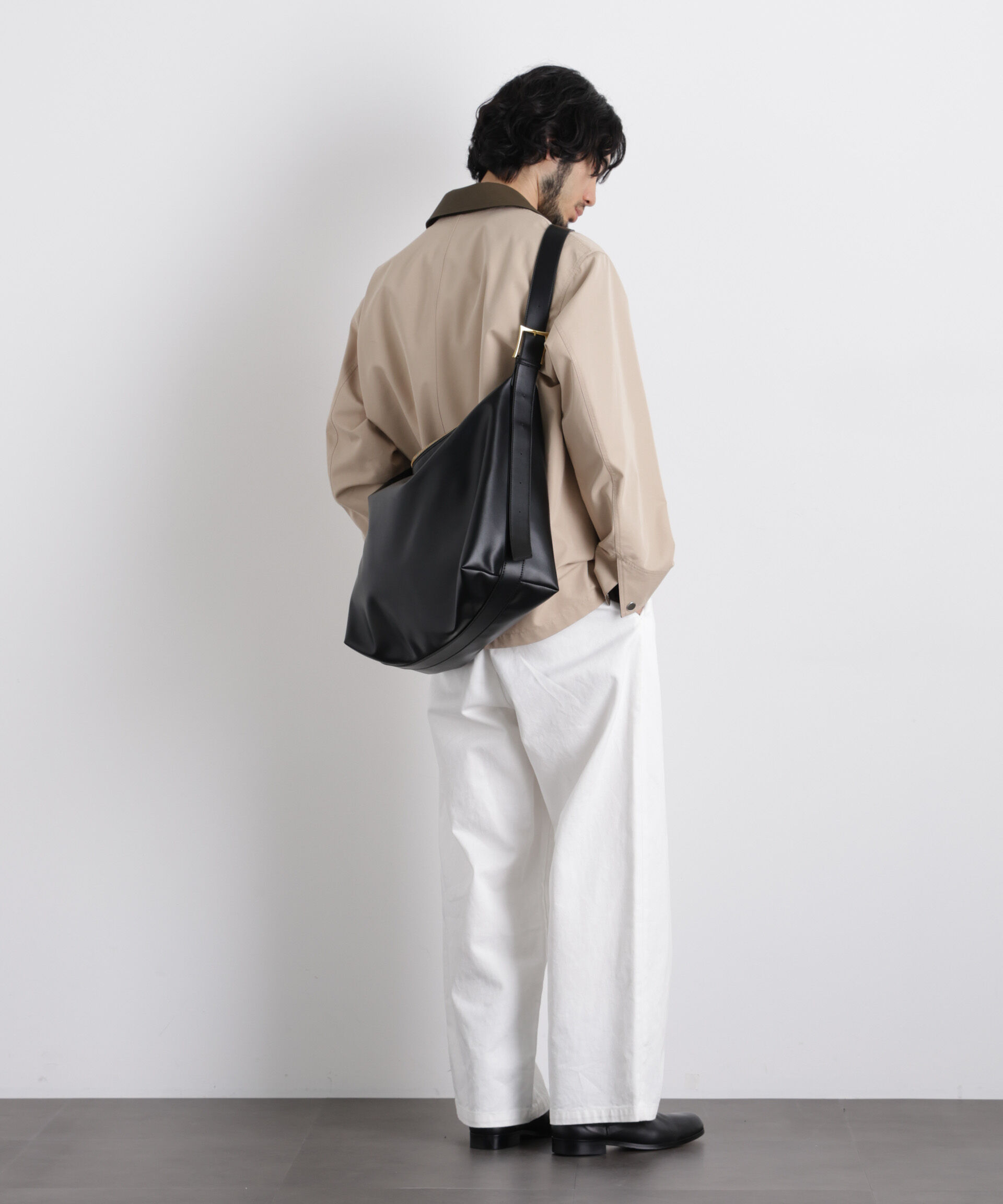 nano･universe「｢WARP PRINT｣ ライニング フェイクレザーショルダー」|ショルダー・メッセンジャー|