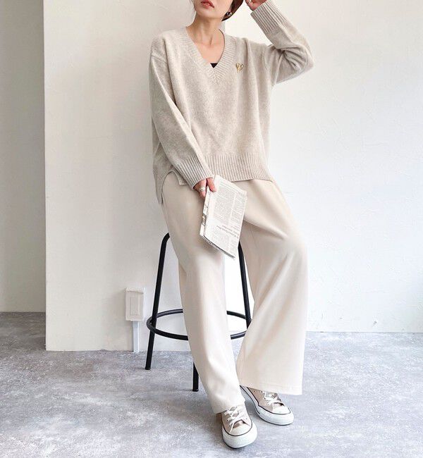 fredy emue「CASHMILE WOOL Vネックプルオーバー（ブローチ付き）」|ニット・セーター|