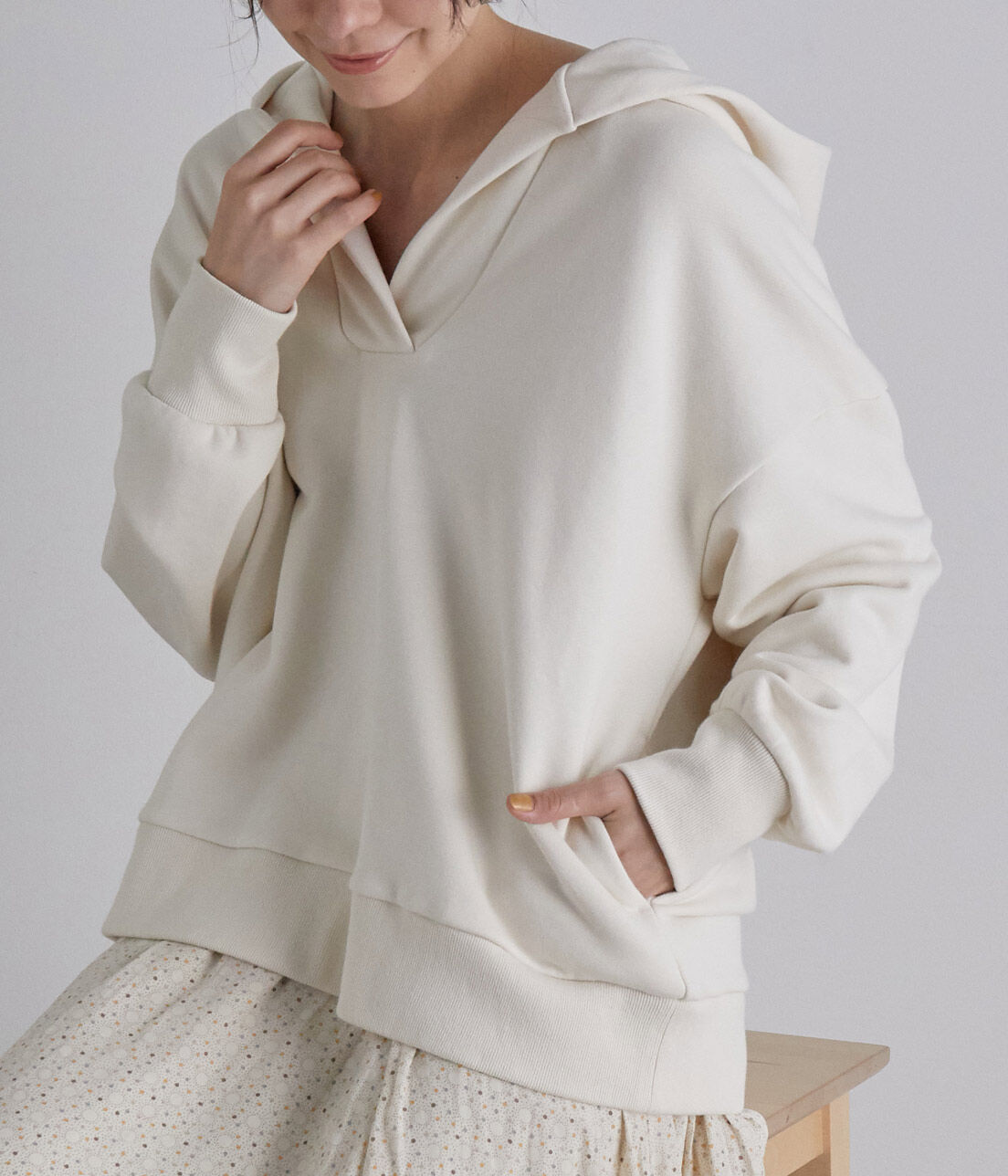SALON adam et rope'「スキッパー裏毛フードパーカー」|パーカー|オフホワイト(15)