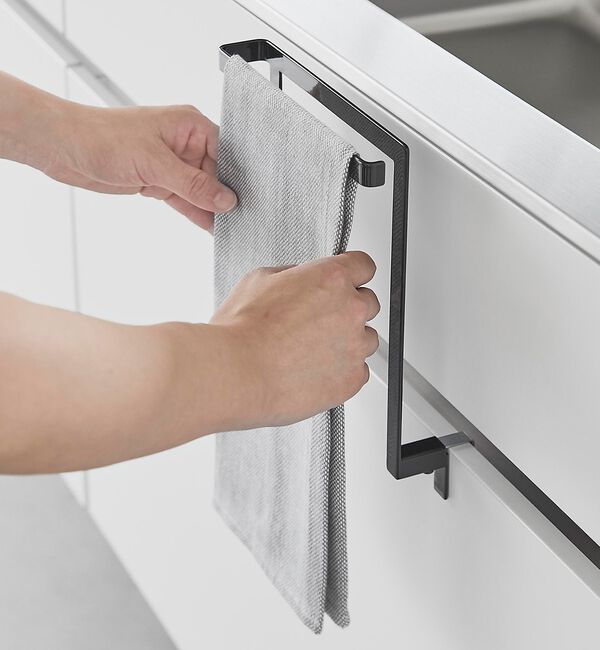collex「【tower】シンク下収納扉タオルハンガー 高さ15cm」|食器・キッチングッズ|ブラック