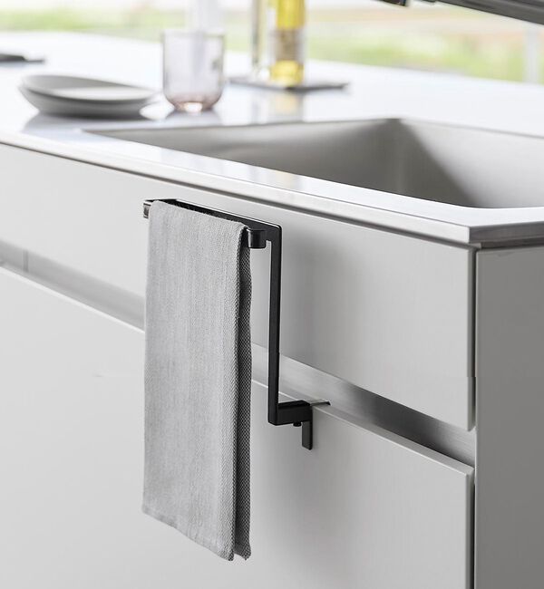 collex「【tower】シンク下収納扉タオルハンガー 高さ15cm」|食器・キッチングッズ|