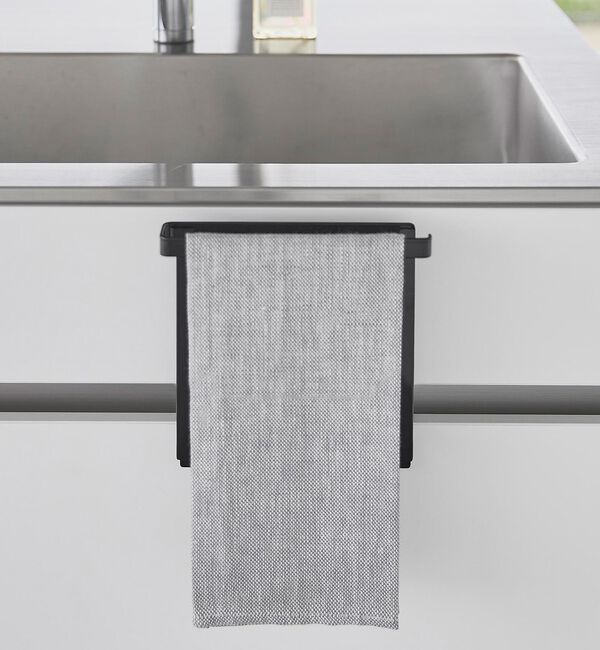 collex「【tower】シンク下収納扉タオルハンガー 高さ15cm」|食器・キッチングッズ|