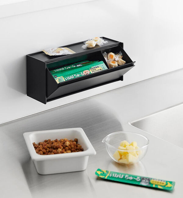 collex「【nooks】山崎実業 マグネットペットおやつ収納ケース  磁石で簡単取り付け」|食器・キッチングッズ|