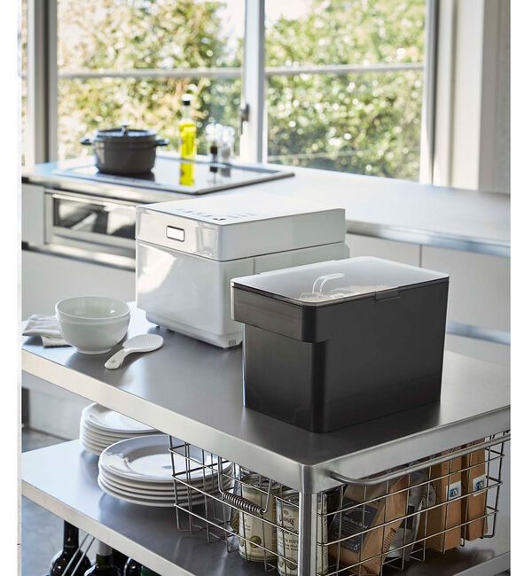 collex「【tower】密閉 シンク下米びつ 5kg 計量カップ付 スリム 米保存容器」|食器・キッチングッズ|