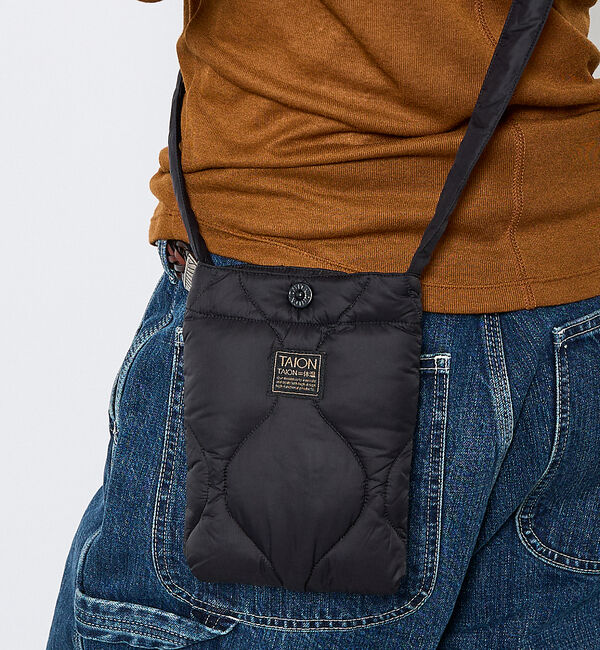 ABAHOUSE「【TAION/タイオン】ミリタリー クロスボディ ダウンバッグS/ショルダーバッ」|ショルダー・メッセンジャー|ブラック