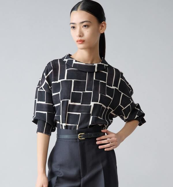 TIARA「ブラッシュマークプリントハイネックブラウス」|シャツ・ブラウス|