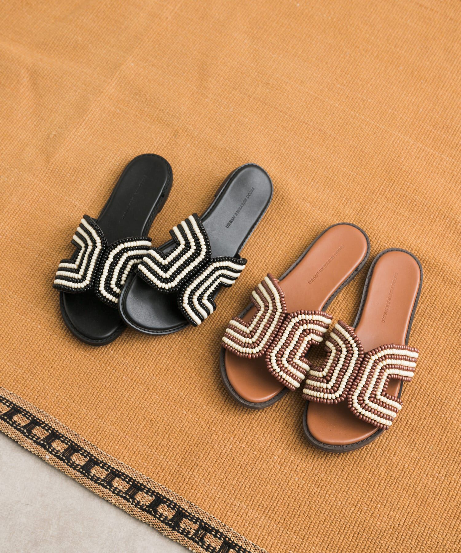URBAN RESEARCH DOORS「ビーズサンダル」|サンダル|