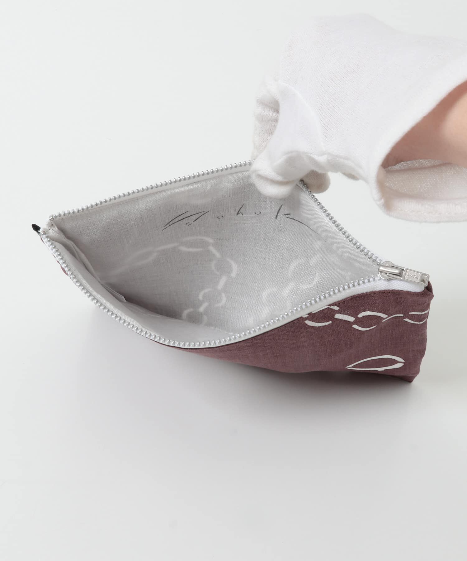 URBAN RESEARCH「『別注』山崎菜穂子&times;URBAN RESEARCH　ポーチ　ブラウン」|ポーチ|