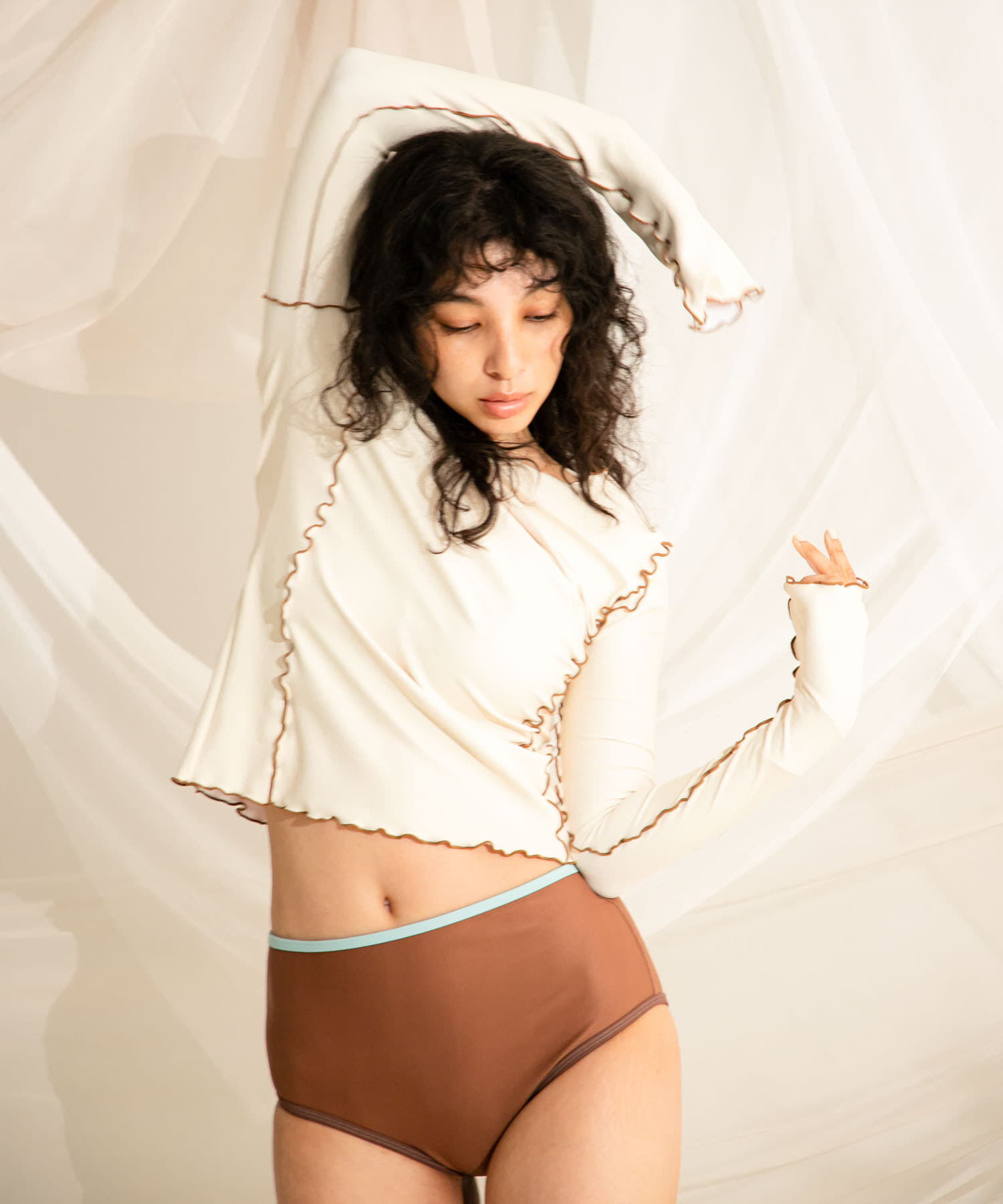 SENSE OF PLACE by URBAN RESEARCH「メローラインロングスリーブラッシュガード」|ビキニ|