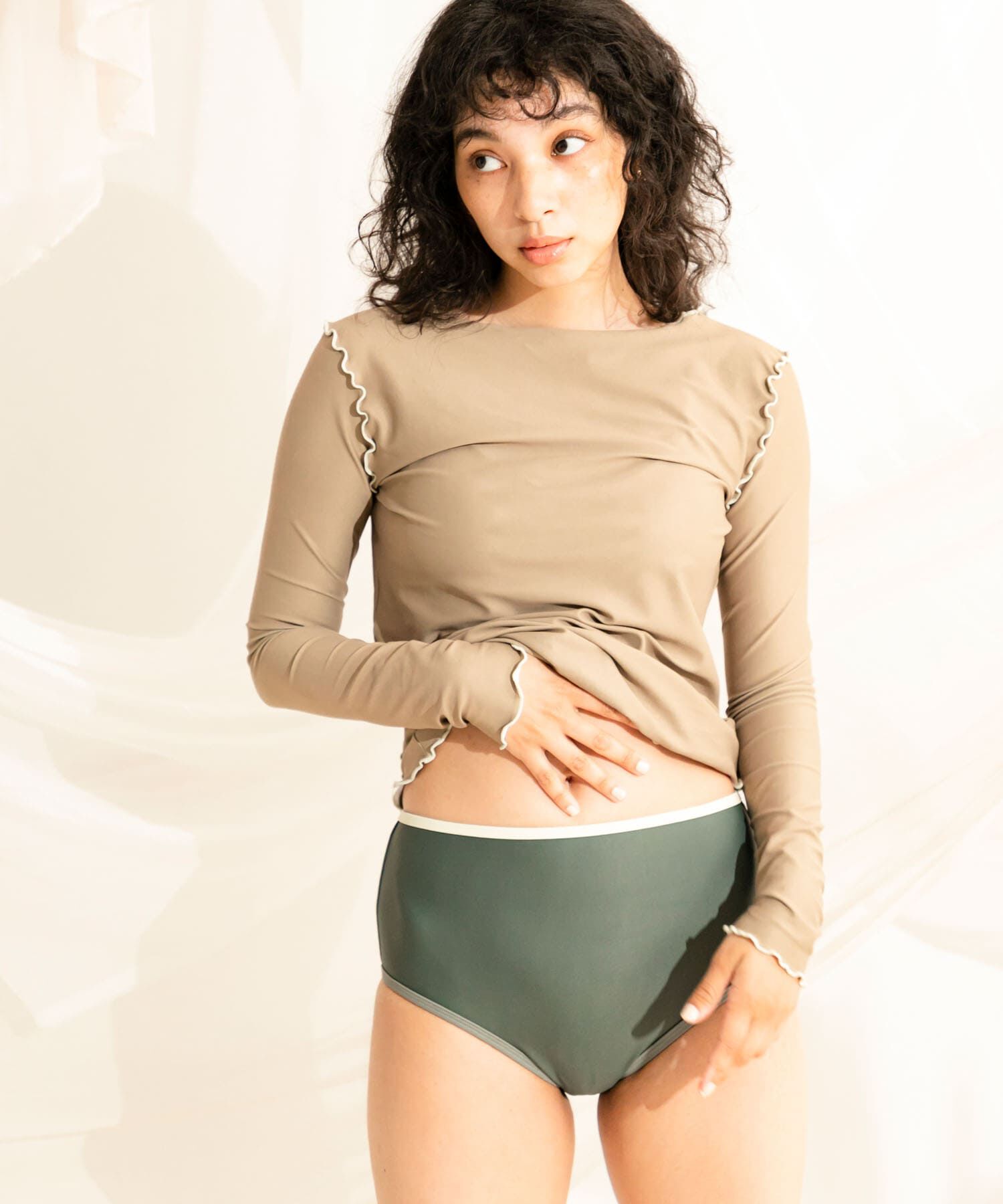 SENSE OF PLACE by URBAN RESEARCH「メローラインロングスリーブラッシュガード」|ビキニ|