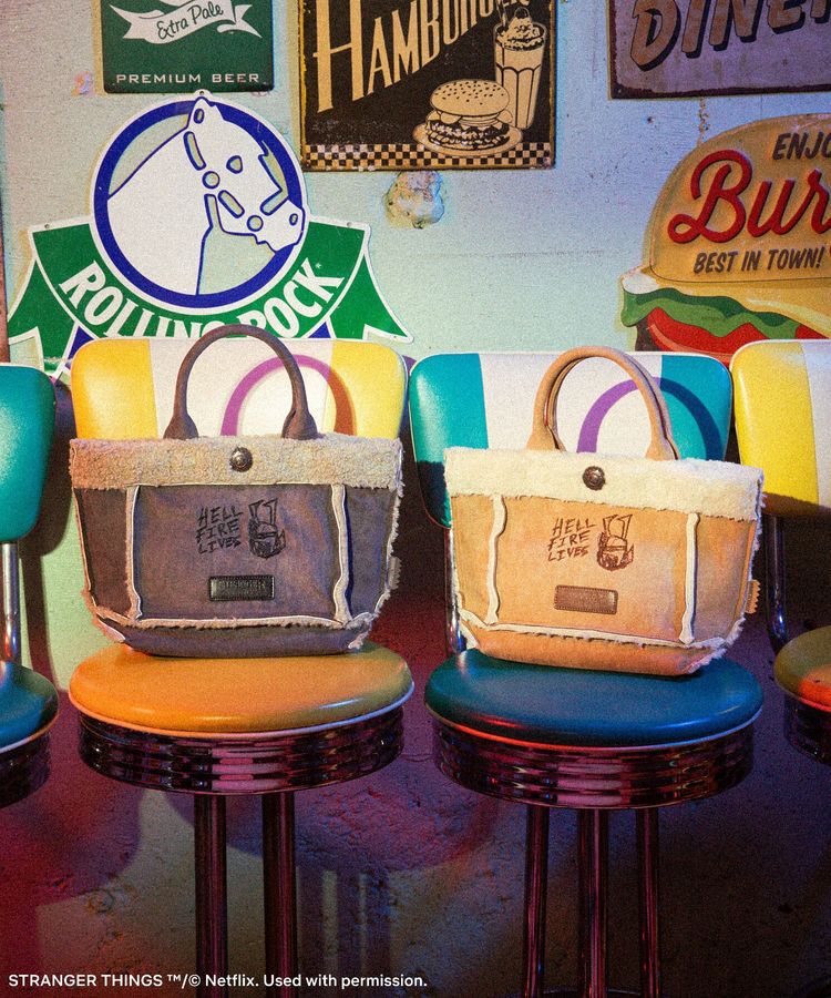 Green Parks「■STRANGER THINGS&times;MINNETONKA フェイクスウェードボアバッグ」|トートバッグ|