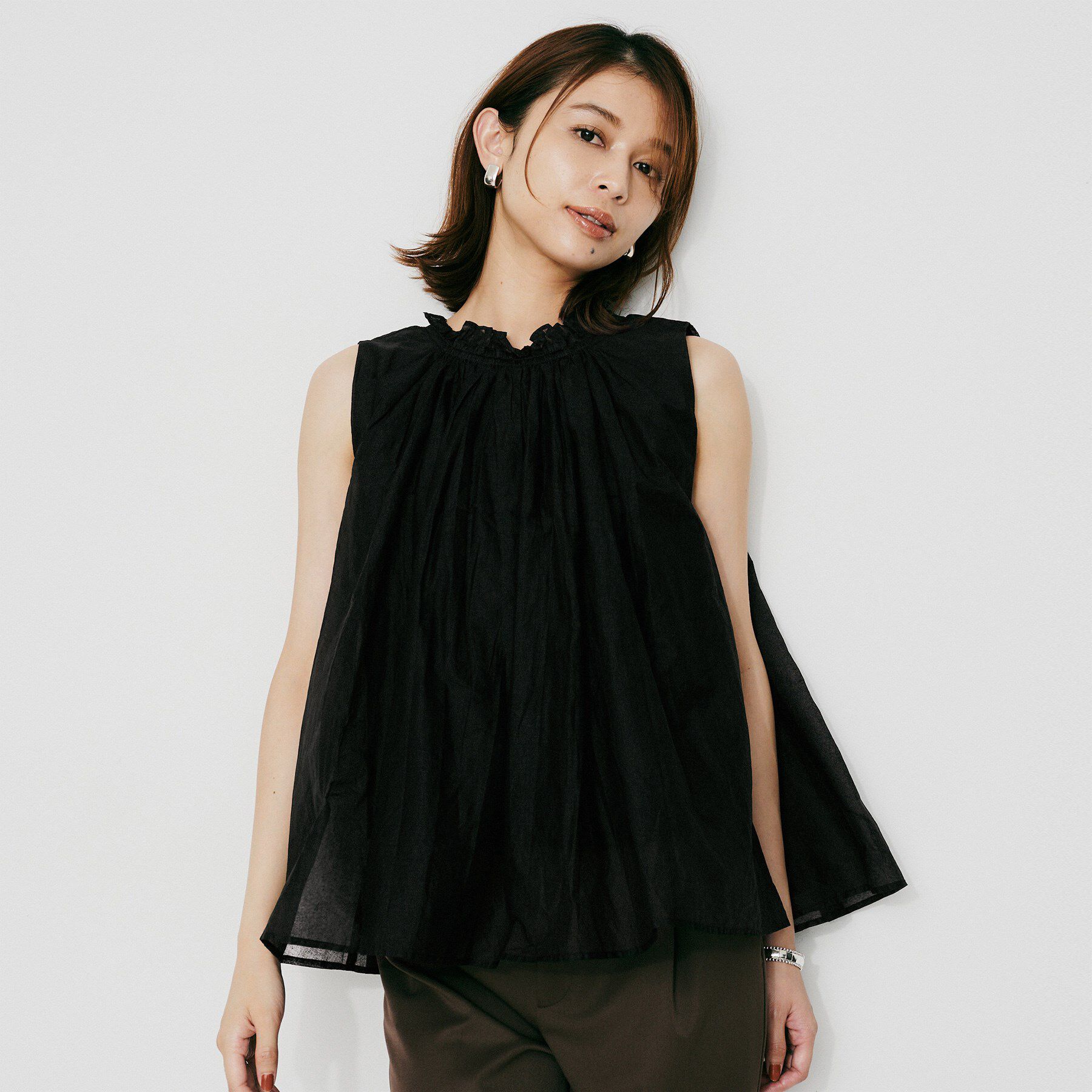 UNTITLED「【MARILYN MOON】シアースターチドコットンギャザーブラウス」|シャツ・ブラウス|ブラック(019)