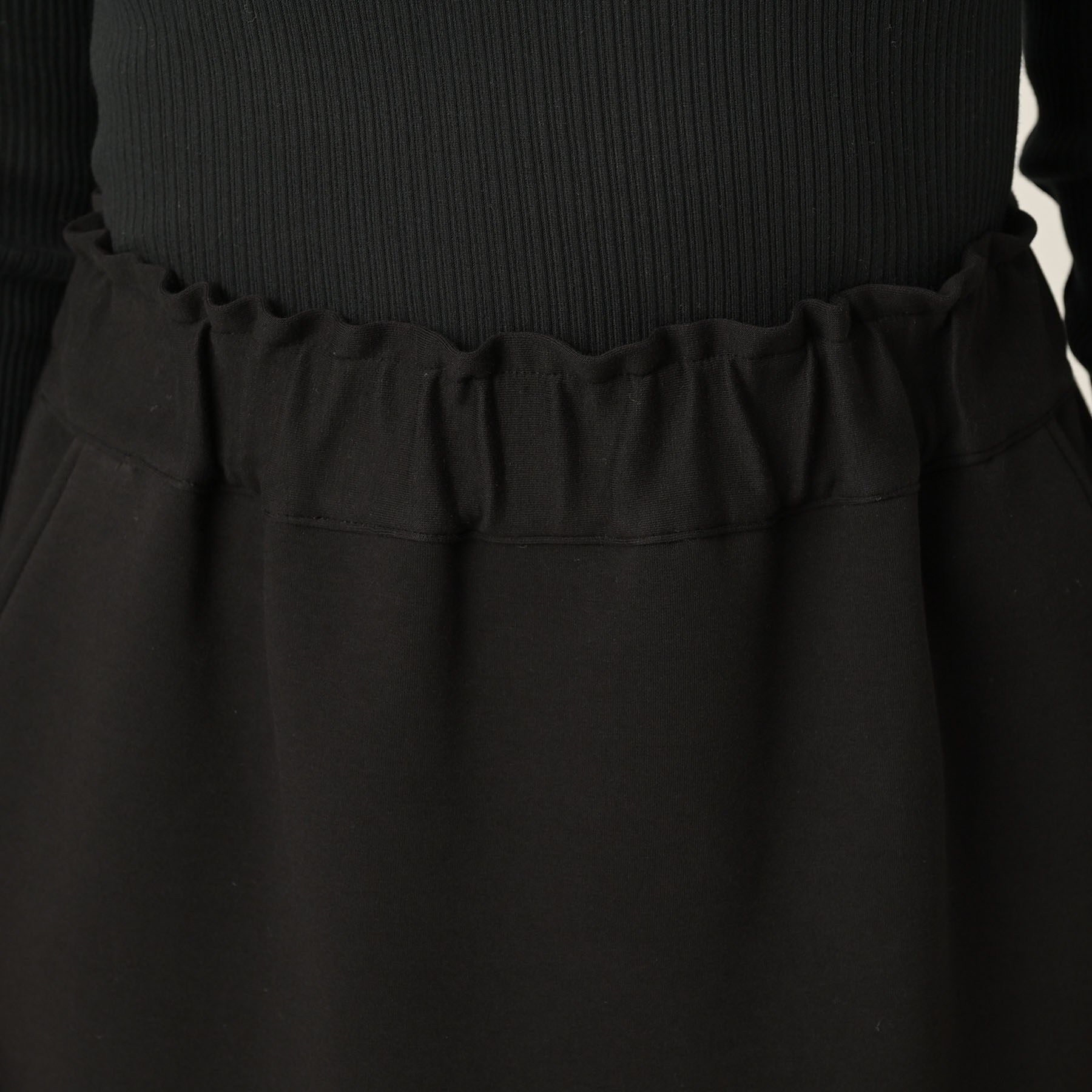 UNTITLED「【Liyoca】ストレッチダンボールスカート」|スカート|