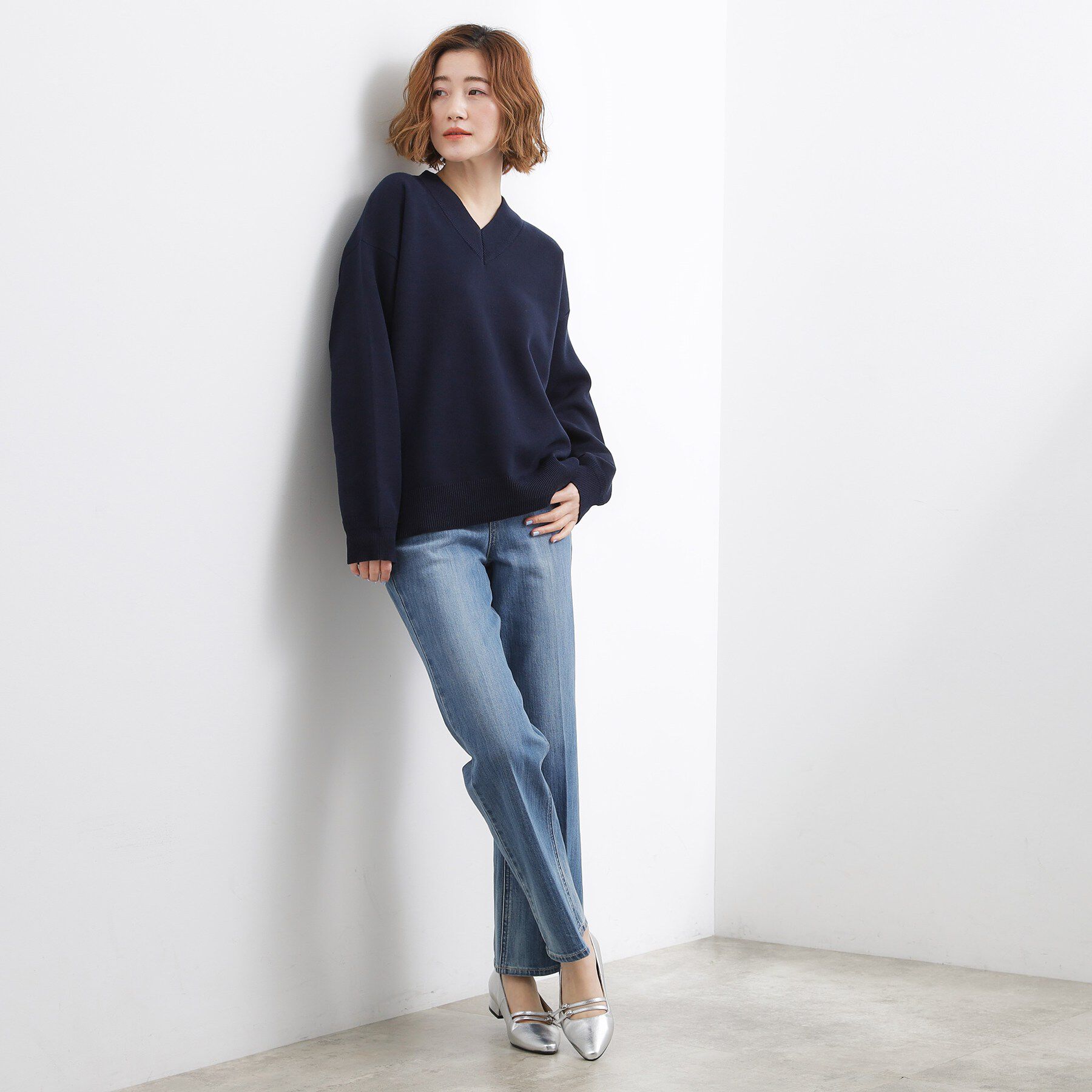 grove「ラフさときれいめを両立する、大人のスウェットライクVネックニット」|ニット・セーター|