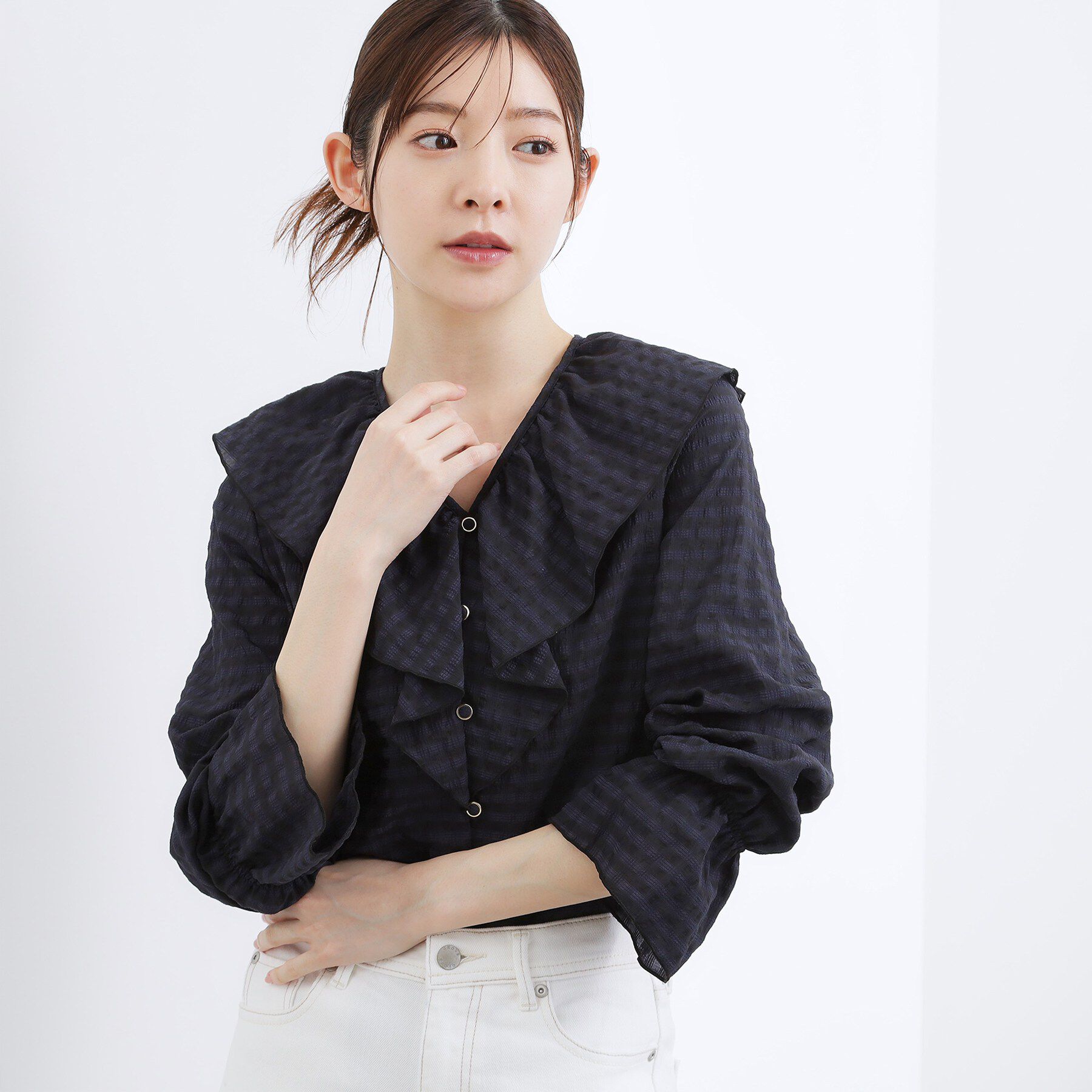 grove「大人の華やぎチェックフリルブラウス」|シャツ・ブラウス|ブラック(219)