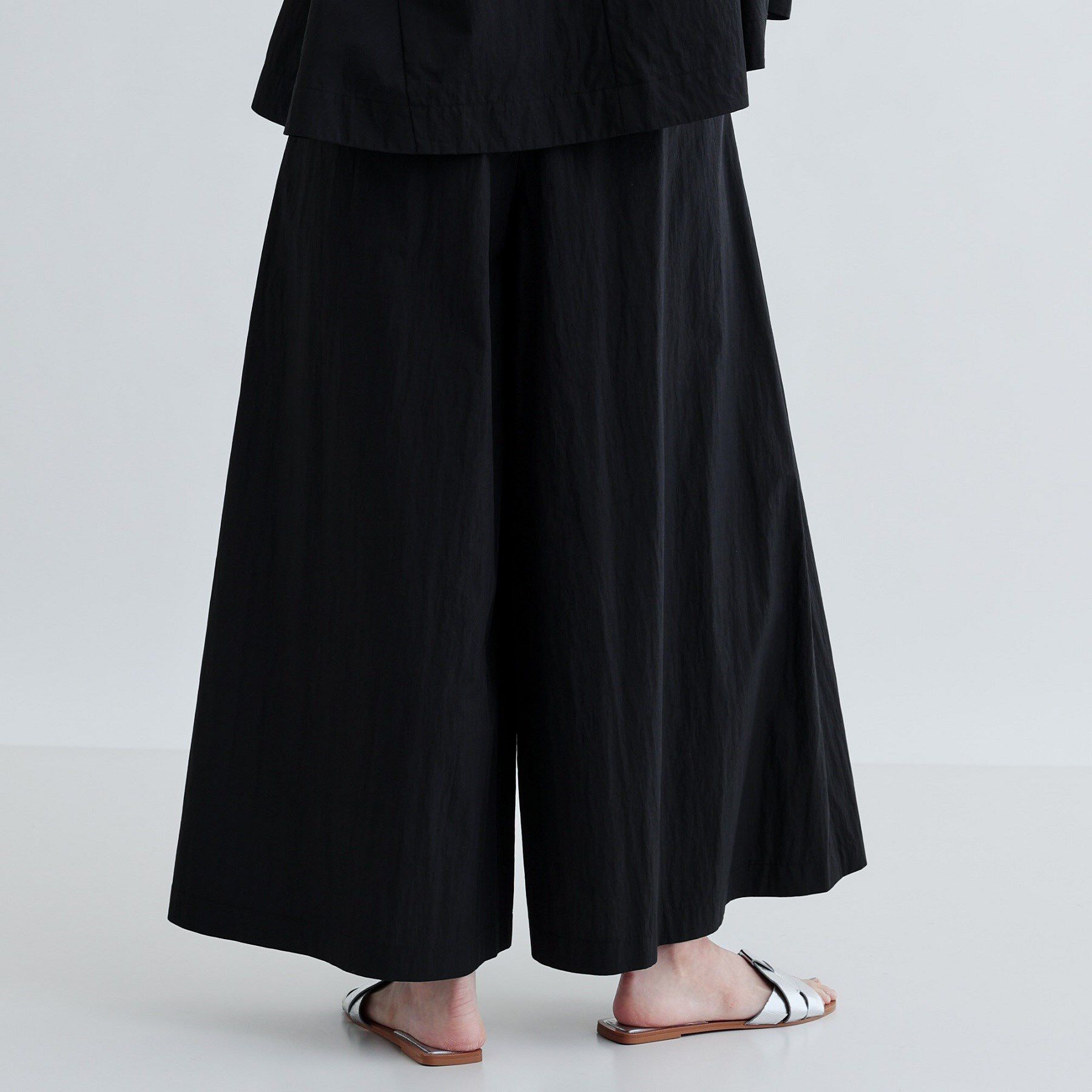 GALLEST「【セットアップ可能】ペーパーライクタックフレアパンツ」|その他|