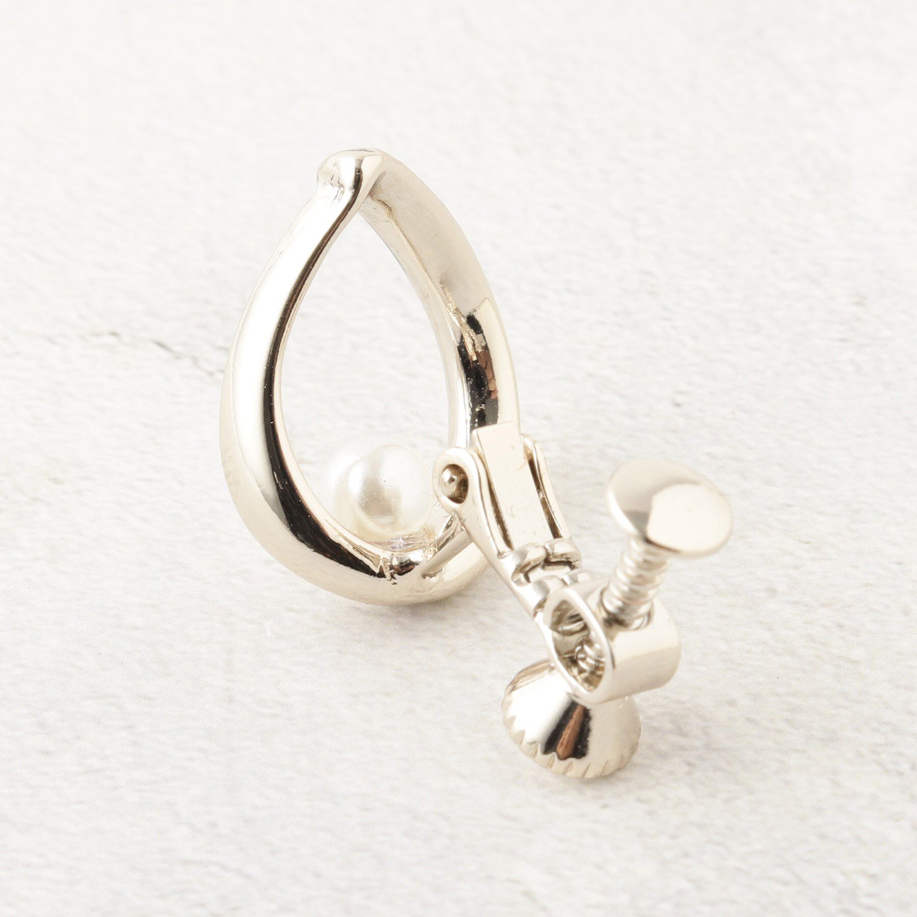 OPAQUE.CLIP「メタルリング&times;フェイクパールイヤリング」|イヤリング|