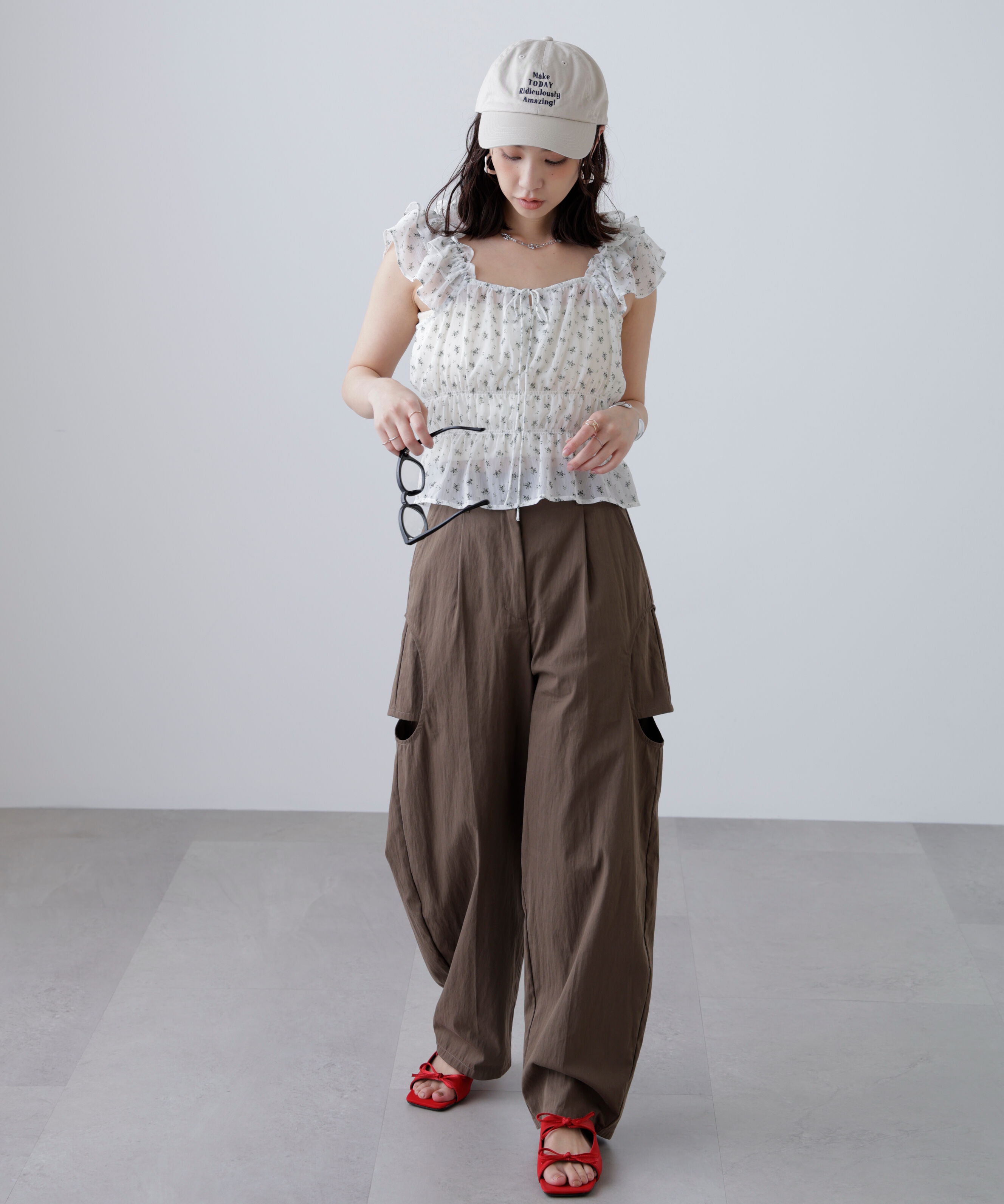  「前後2way肩フリルシャーリングペプラムブラウス」|シャツ・ブラウス|