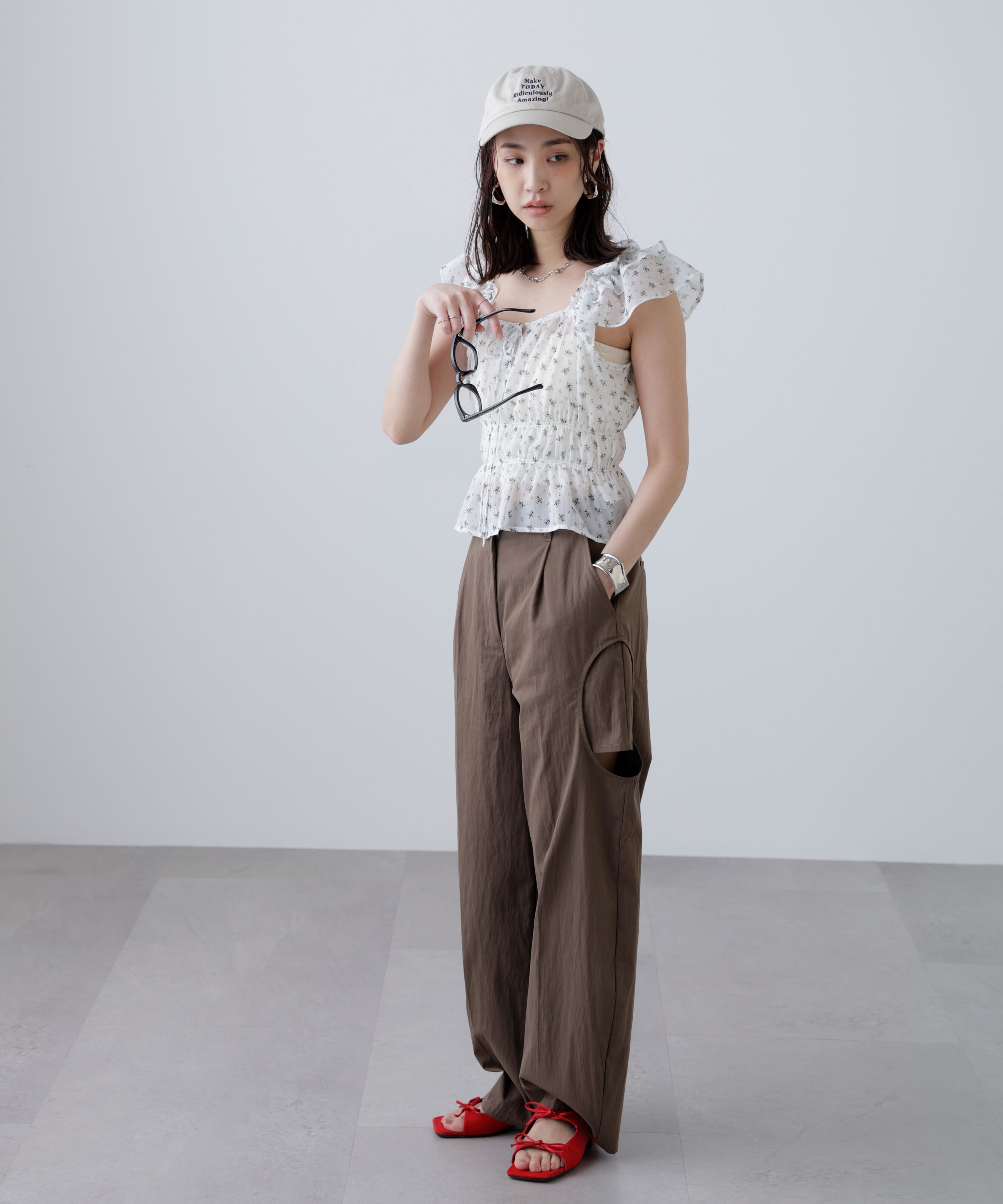  「前後2way肩フリルシャーリングペプラムブラウス」|シャツ・ブラウス|