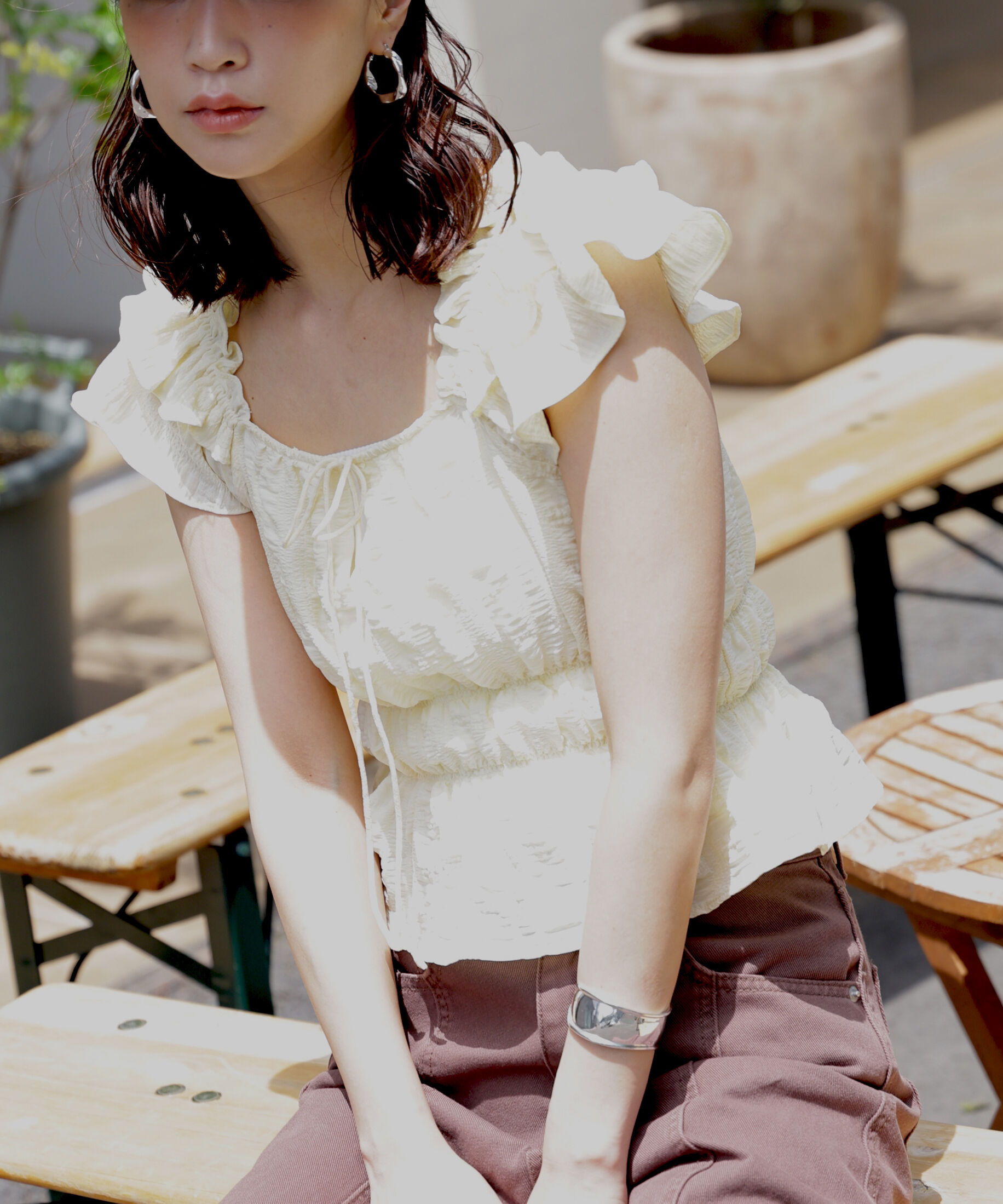  「前後2way肩フリルシャーリングペプラムブラウス」|シャツ・ブラウス|