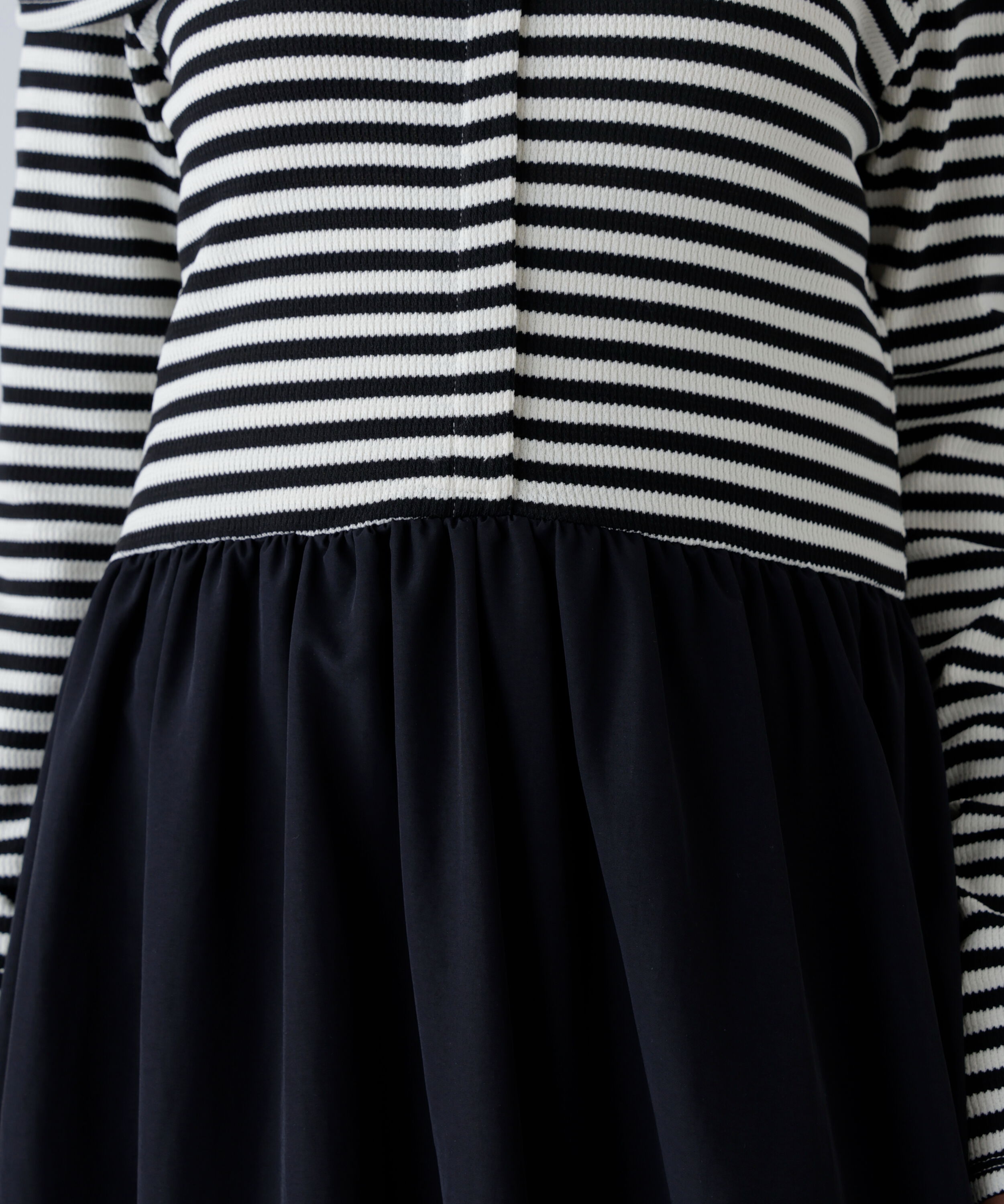  「オフショルドッキングワンピース」|ワンピース|