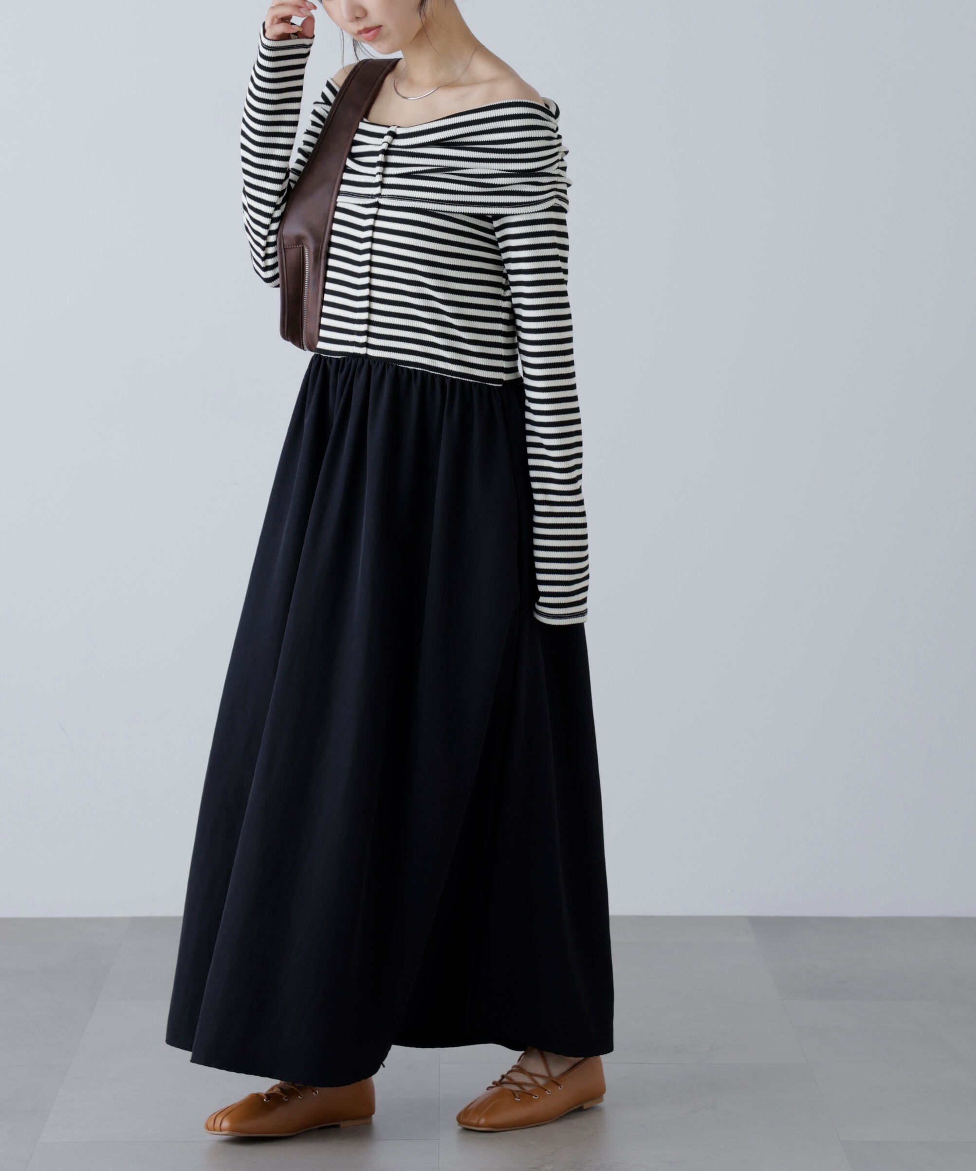  「オフショルドッキングワンピース」|ワンピース|