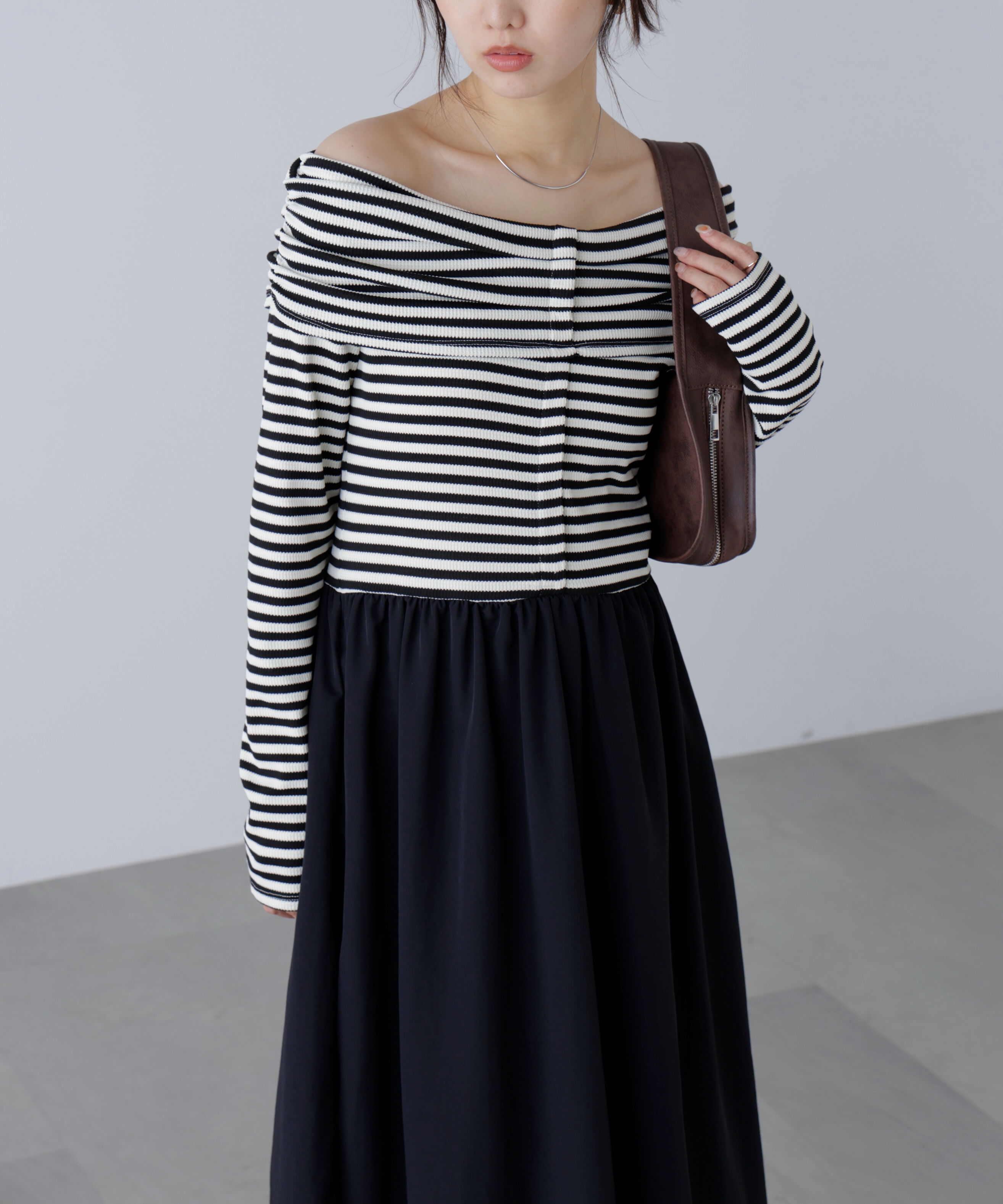  「オフショルドッキングワンピース」|ワンピース|