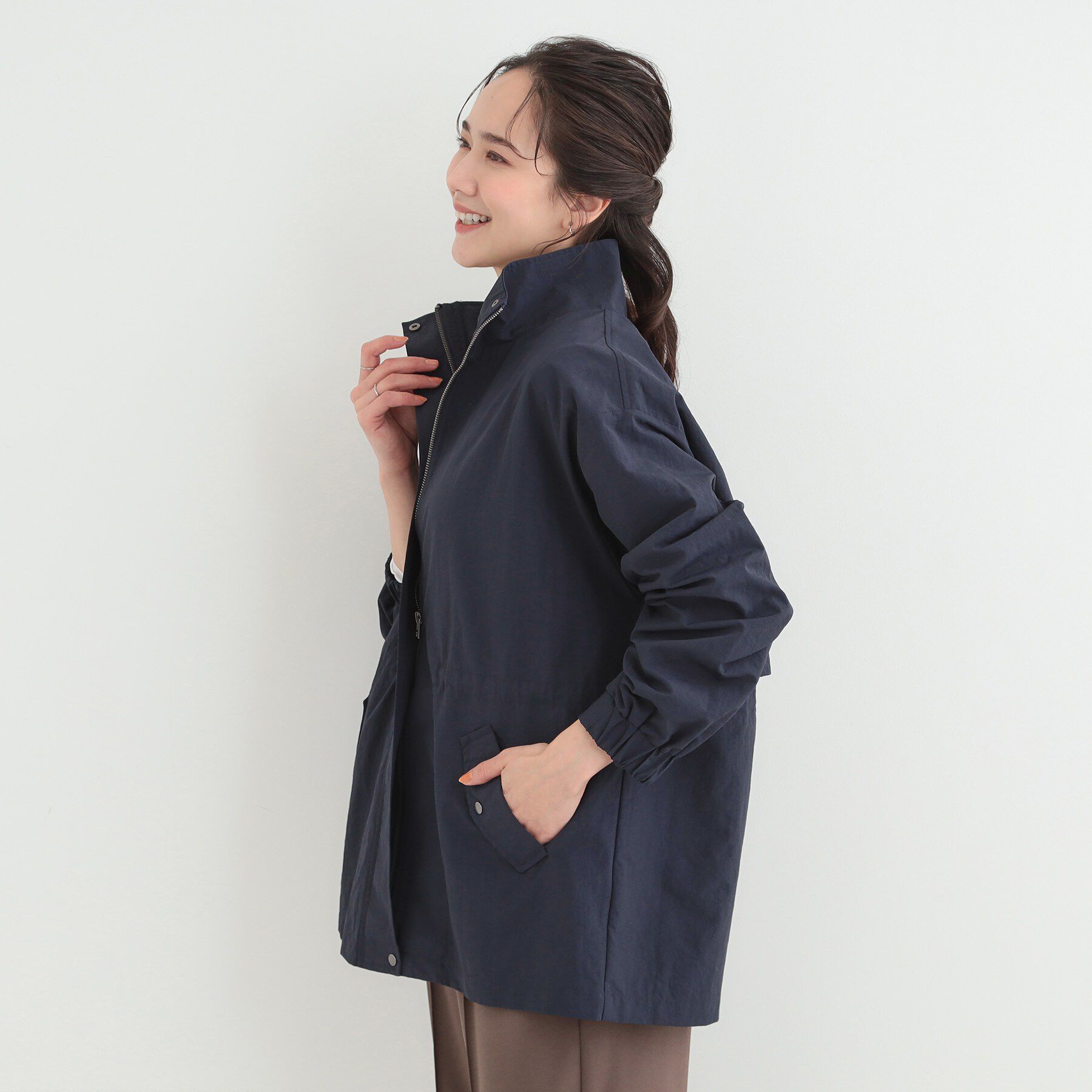 SHOO･LA･RUE「【防花粉/S-LL】ウエストマークですっきり見え　軽やかスタンドブルゾン」|ブルゾン・スタジャン|