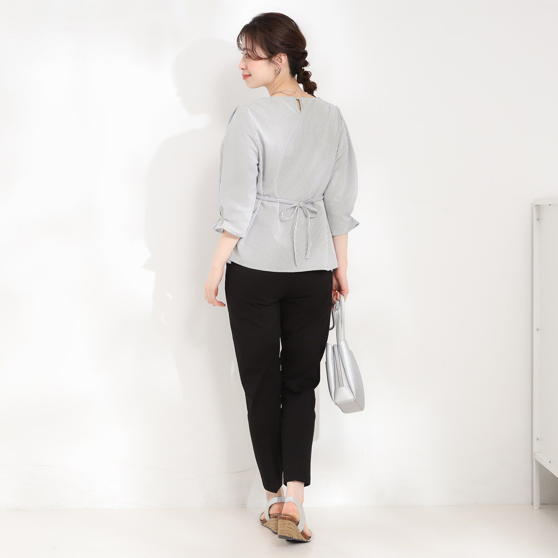 SHOO･LA･RUE「【洗濯機可/UV/3WAY】シルエットが変えられる　サッカーウエストリボンブラウス」|シャツ・ブラウス|