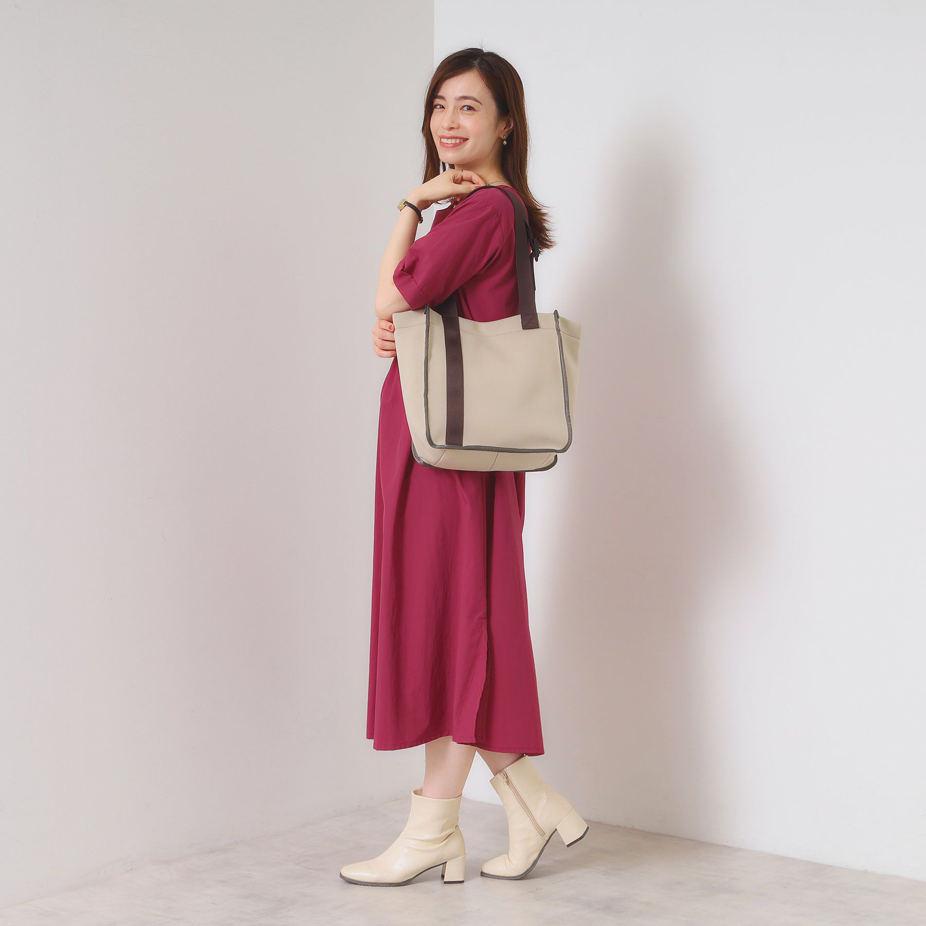 ITS&rsquo;DEMO「【A4対応】ネオプレーンサイドホックトート」|トートバッグ|