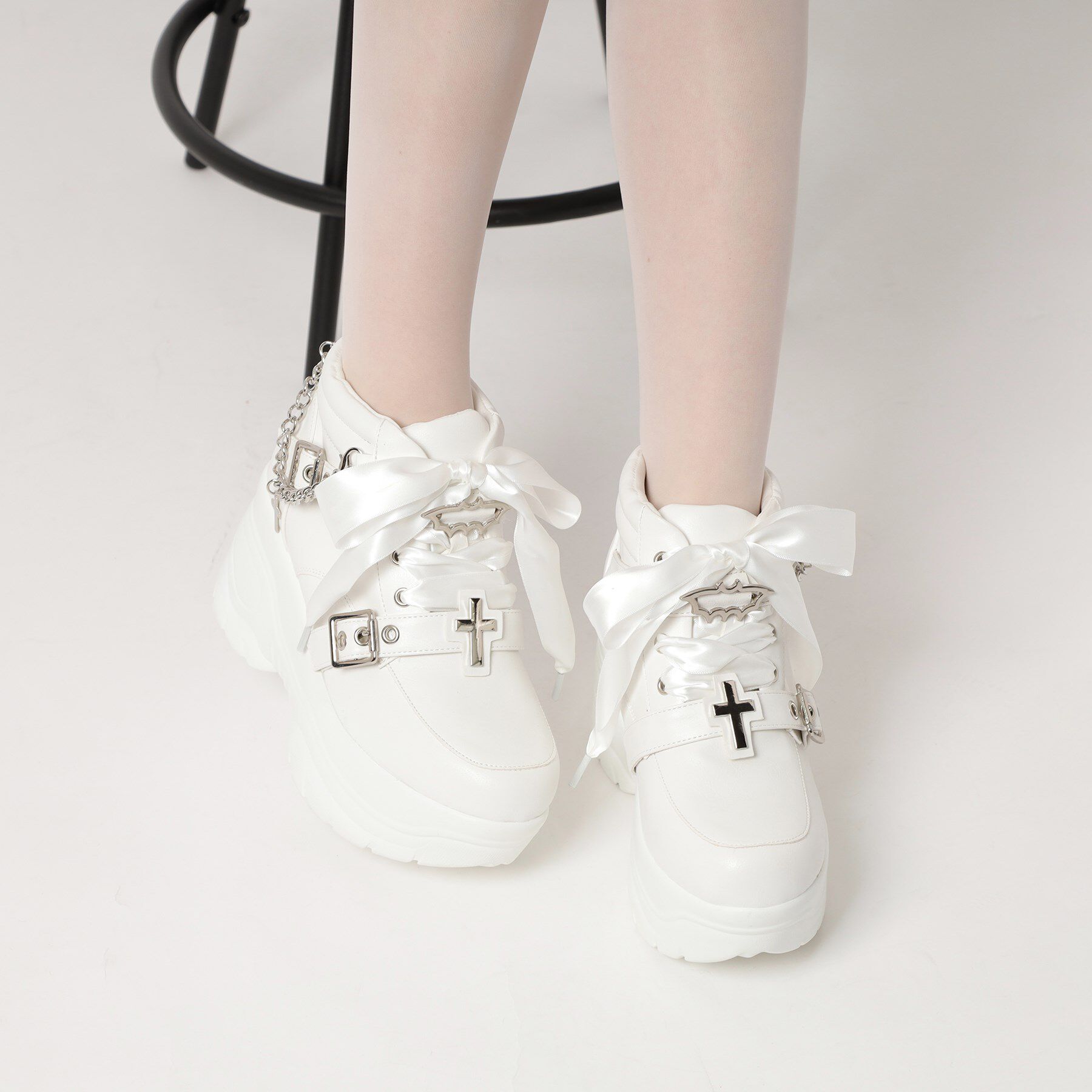 csT&P「厚底デビルモチーフスニーカー」|スニーカー|