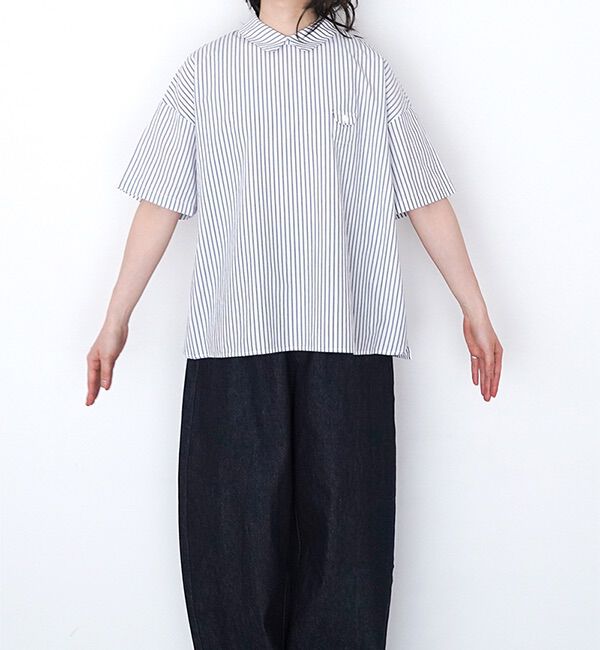 休日と詩「小さなポケットの半袖ブラウス」|シャツ・ブラウス|ホワイトストライプ