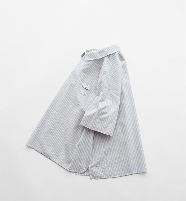 休日と詩「小さなポケットの半袖ブラウス」|シャツ・ブラウス|グレー