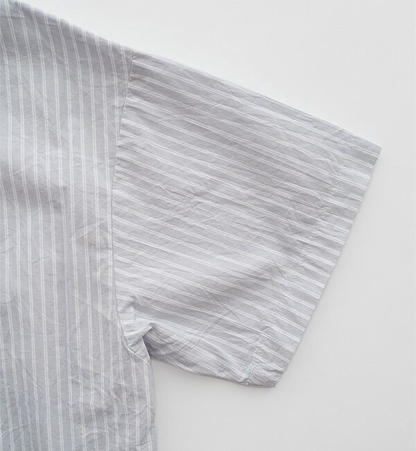 休日と詩「小さなポケットの半袖ブラウス」|シャツ・ブラウス|