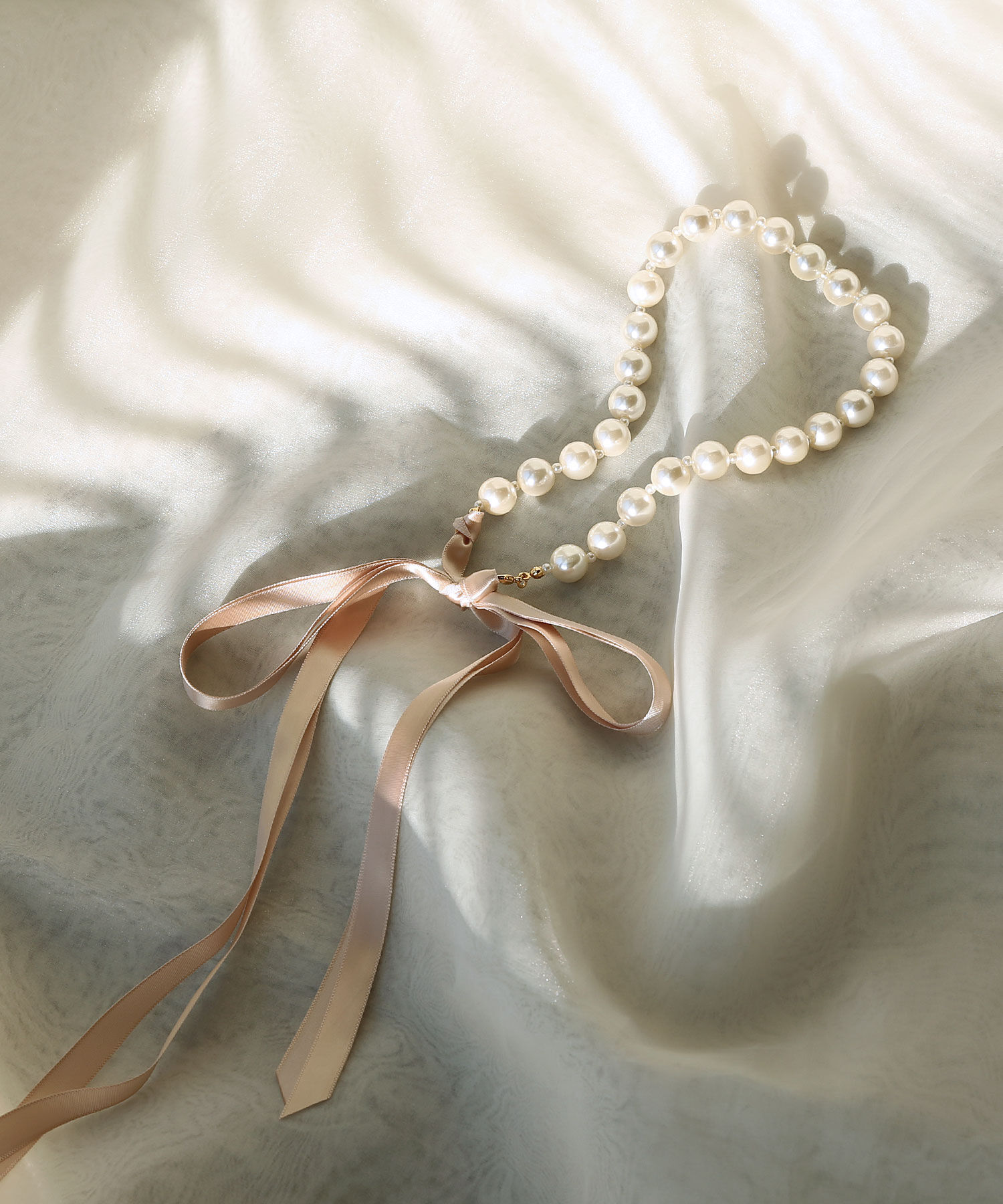 colleca la「サテンリボンパールネックレス」|ネックレス|ベージュ