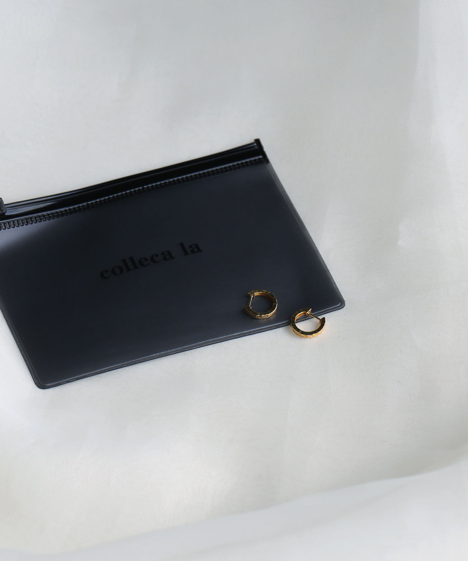 colleca la「[silver925]ミラーカット フープピアス〈金属アレルギー対応〉」|ピアス|