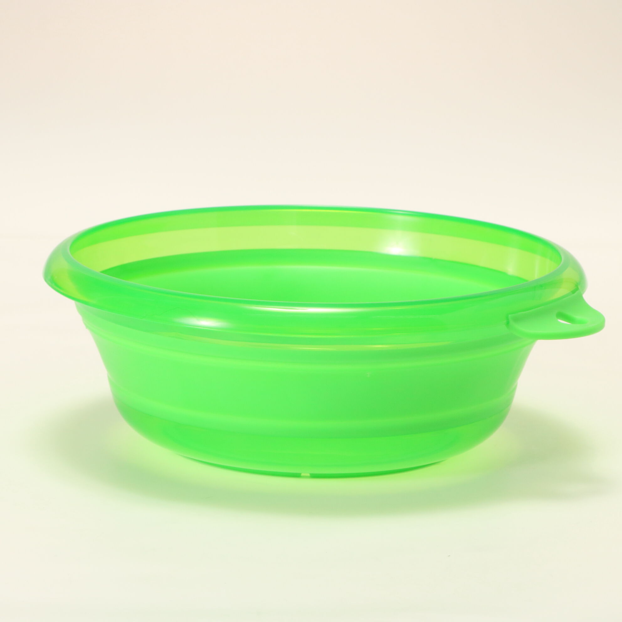 BACKYARD FAMILY「ソフト湯おけ 折りたためる 折りたたみ バス用品 定番 風呂グッズ バスグッズ ハンディーボール」|トイレタリー・ランドリーグッズ|グリーン1