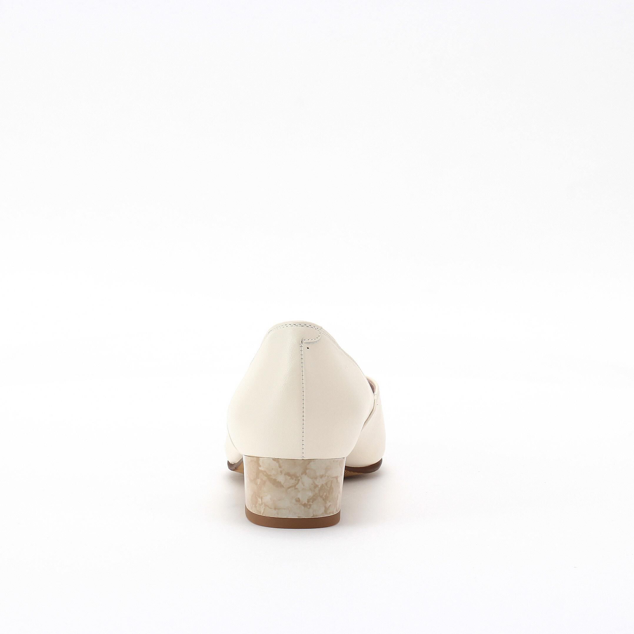 銀座かねまつ「LSFC2630SHPIVR 【本革】【防水】アクアベルスクエアトゥパンプス」|パンプス|