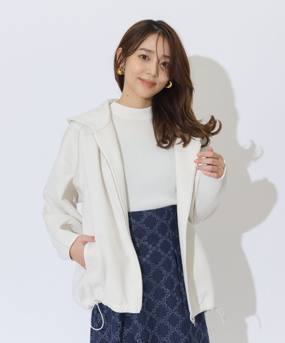 アンドクチュール「ダンボールポンチフーディーブルゾン」|ブルゾン・スタジャン|