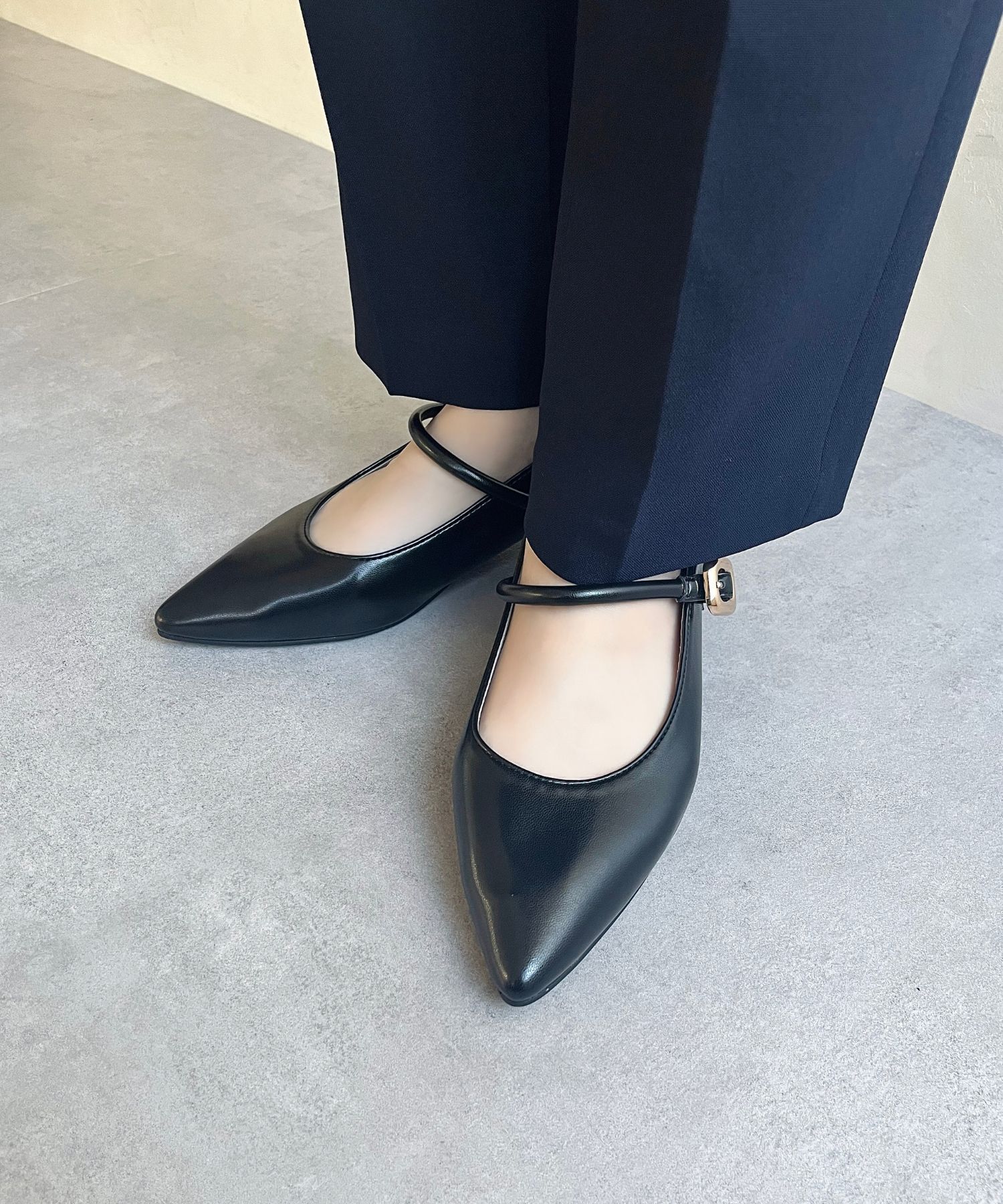 WA Oriental TRaffic「●隠しゴム付き●ポインテッドトゥ ストラップバブーシュ /42304 厚手クッション ヒール3cm 柔らかい」|パンプス|