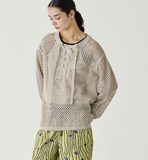  「ADAWAS | メッシュ レースアップトップス WOMEN」|ニット・セーター|BEIGE