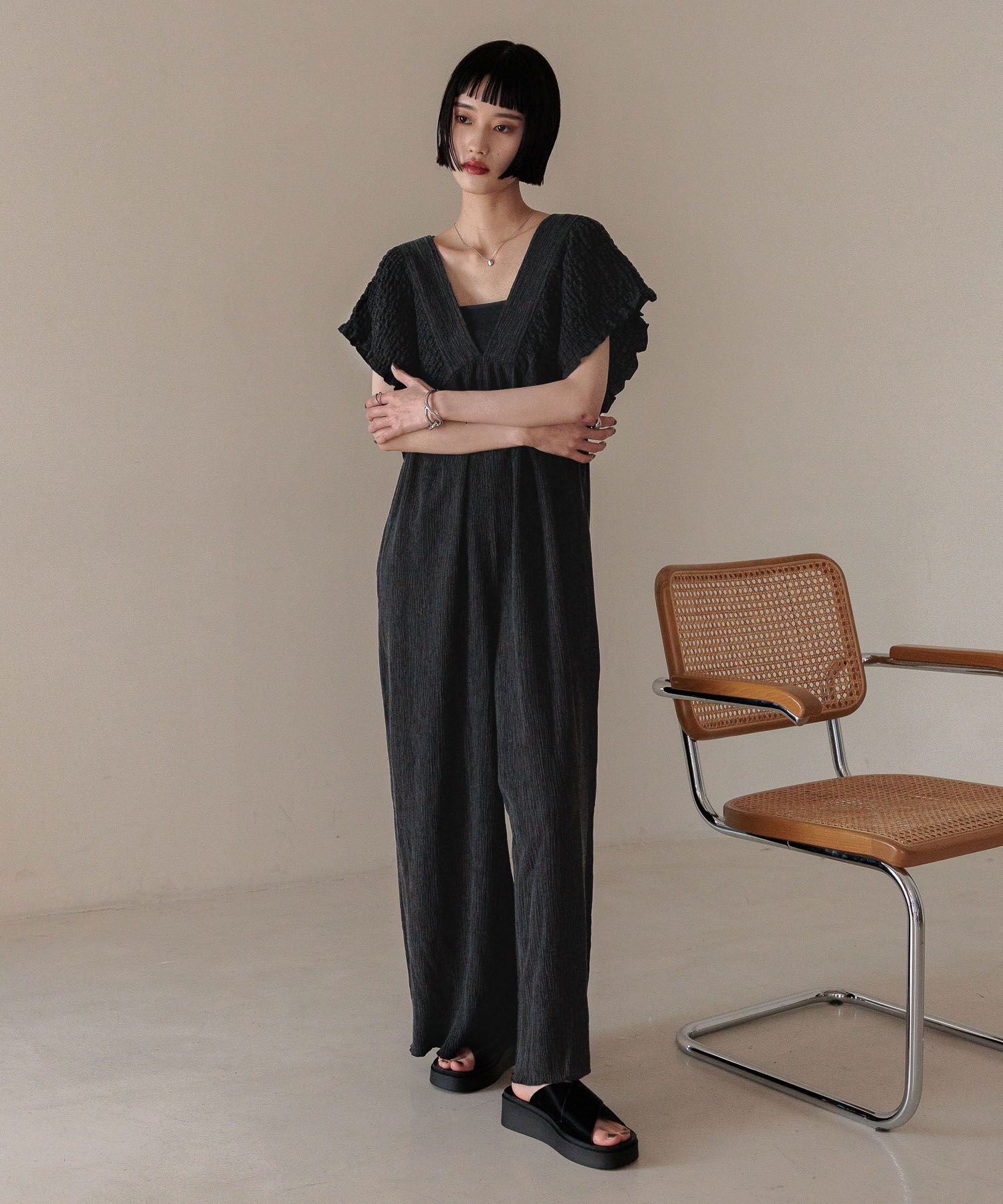 LOWRYS FARM「ヨウリュウシャーリングサロペ」|ワンピース|BLK