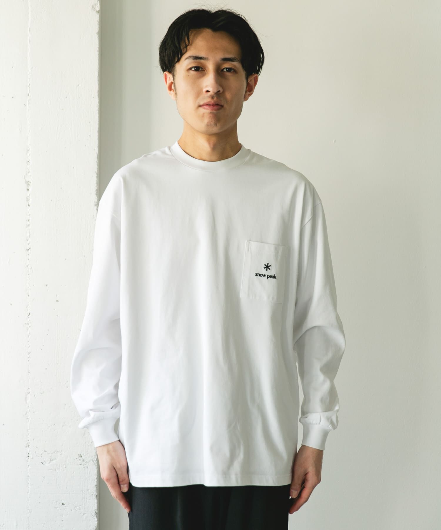 URBAN RESEARCH DOORS「『別注』Snow Peak Apparel&times;DOORS　POCKET LOGO LONG-SLEEVE T-SHIRTS」|Tシャツ・カットソー|